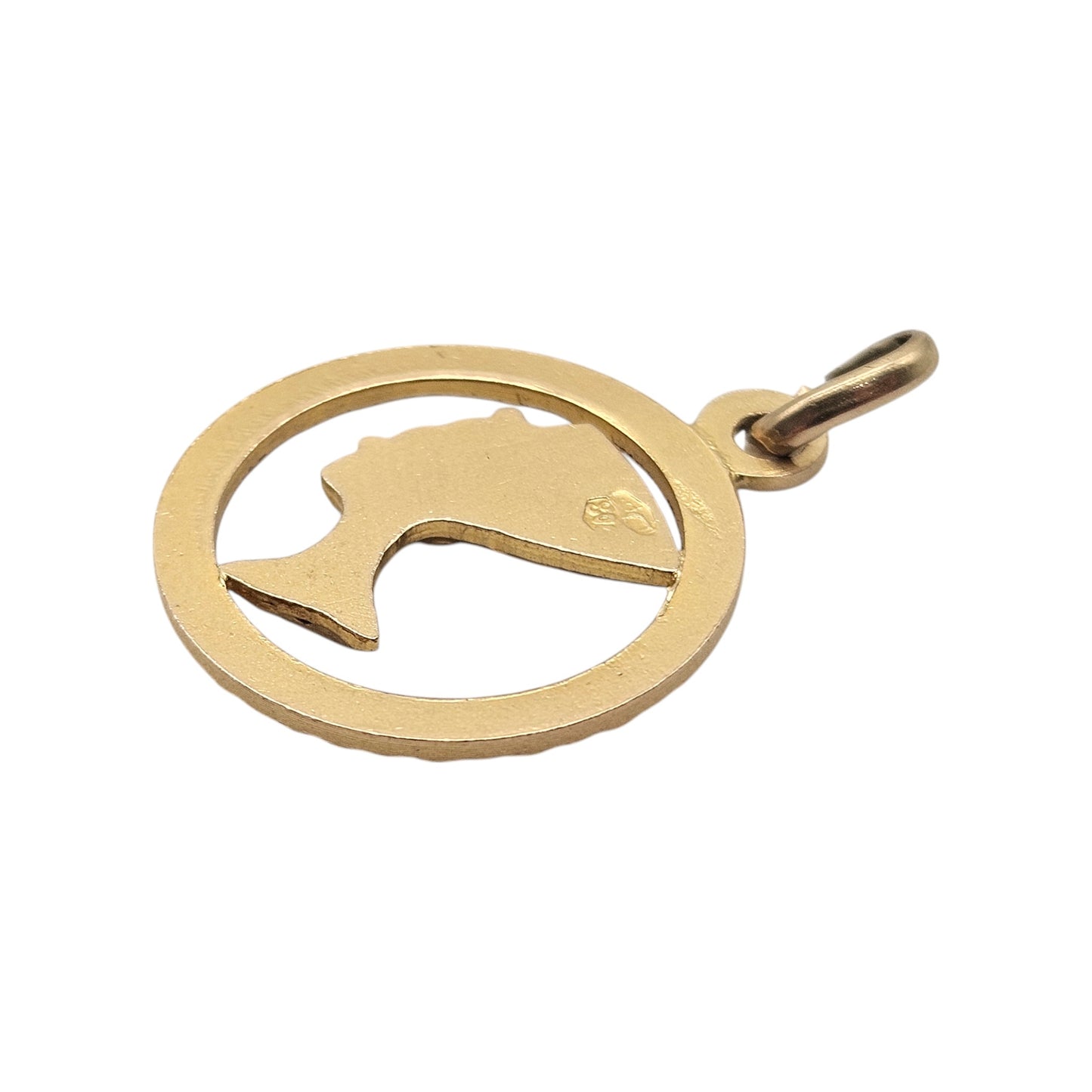 17ct Yellow Gold Nefertiti Pendant L 1.8 cm 2.4 g.