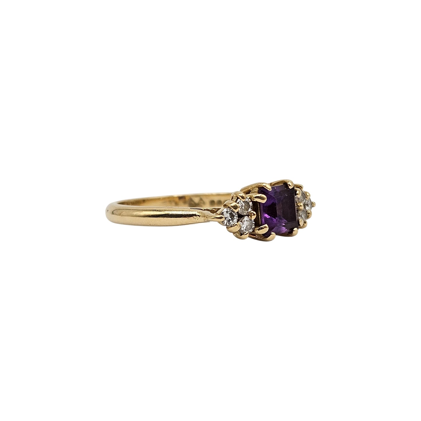 18ct 750 Yellow Gold Amethyst & Diamond Ring 1992 Size P 1/2, 3.2 g.