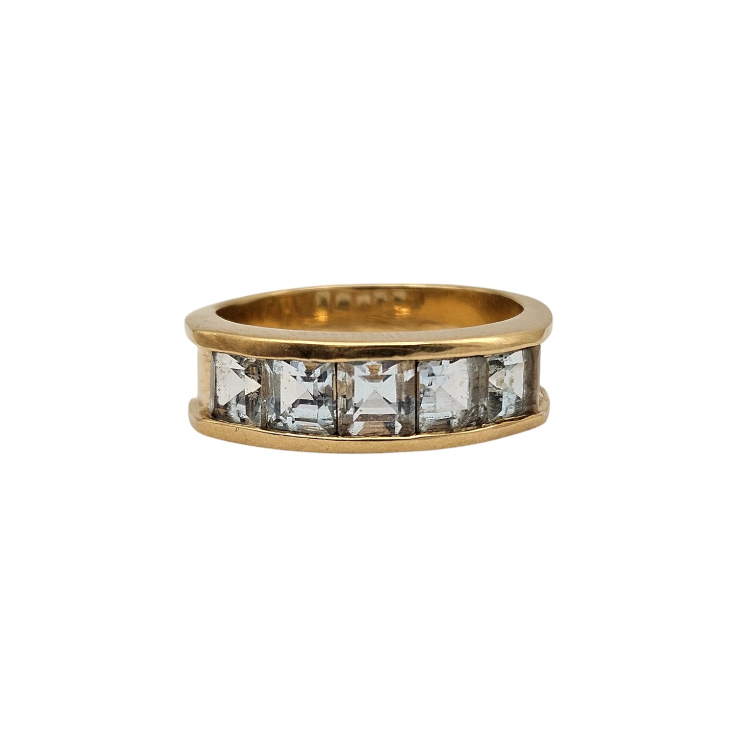 18ct Yellow Gold Aquamarine Ring Size O 6.8 g.