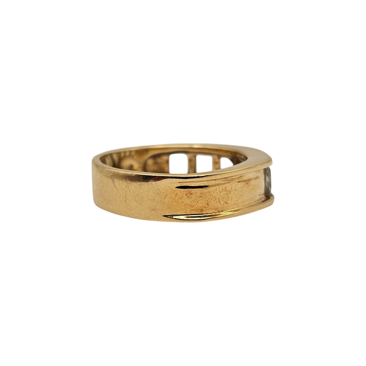 18ct Yellow Gold Aquamarine Ring Size O 6.8 g.