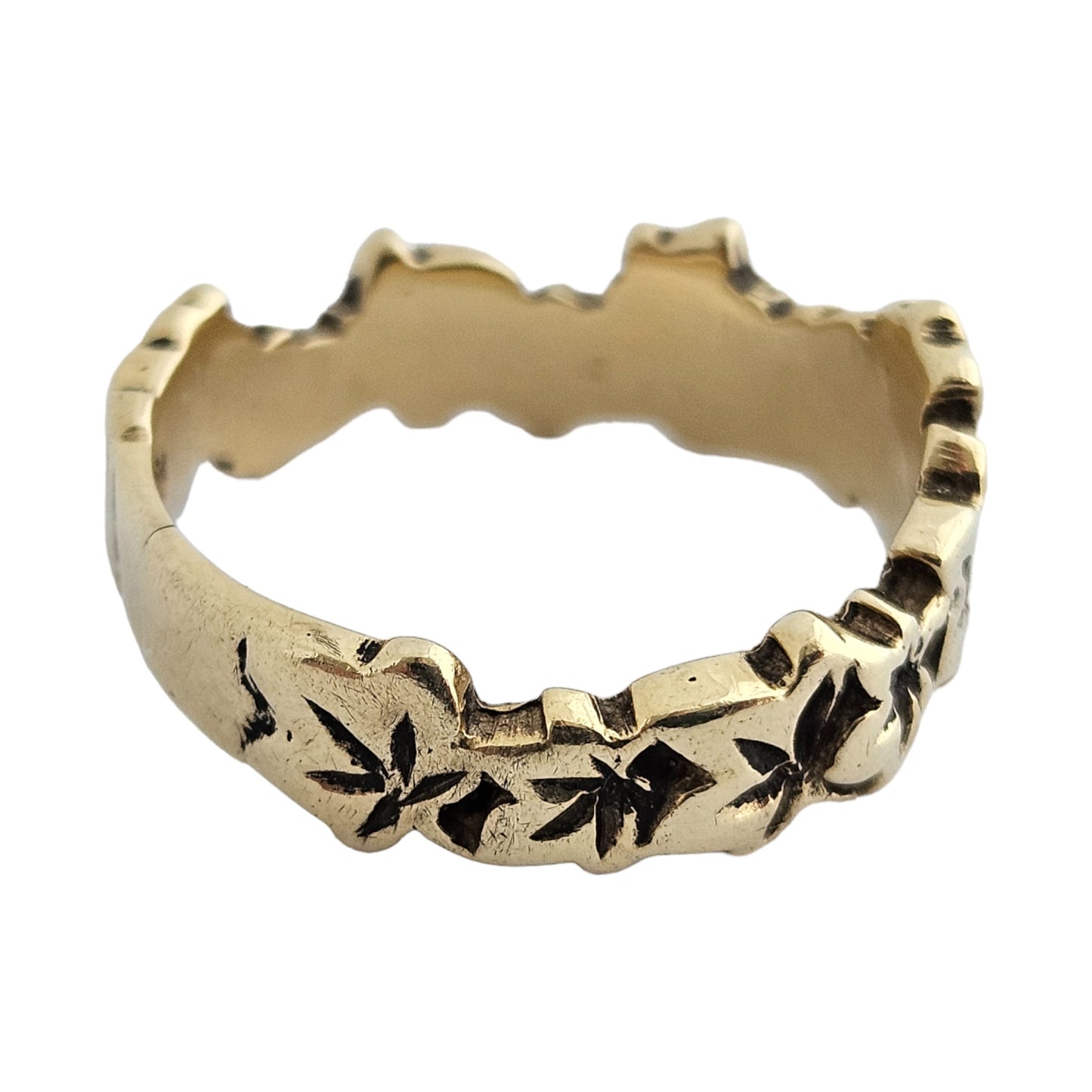 18ct 750 Yellow Gold Band Ring with Leaf Decoration 1992 Size M 5.4 g