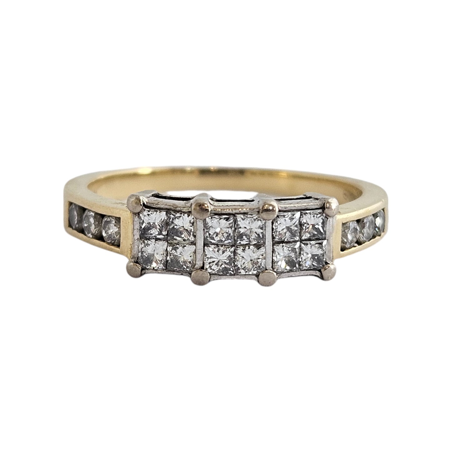 18ct 750 Yellow Gold Diamond Cluster Ring Size L 2.7 g