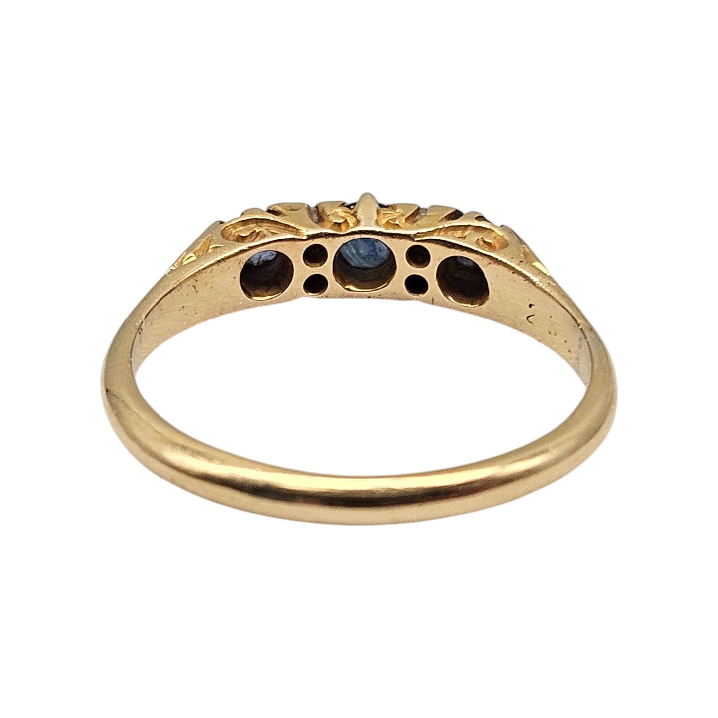 18ct Yellow Gold Sapphire & Diamonds Ring Size N 2.9 g.