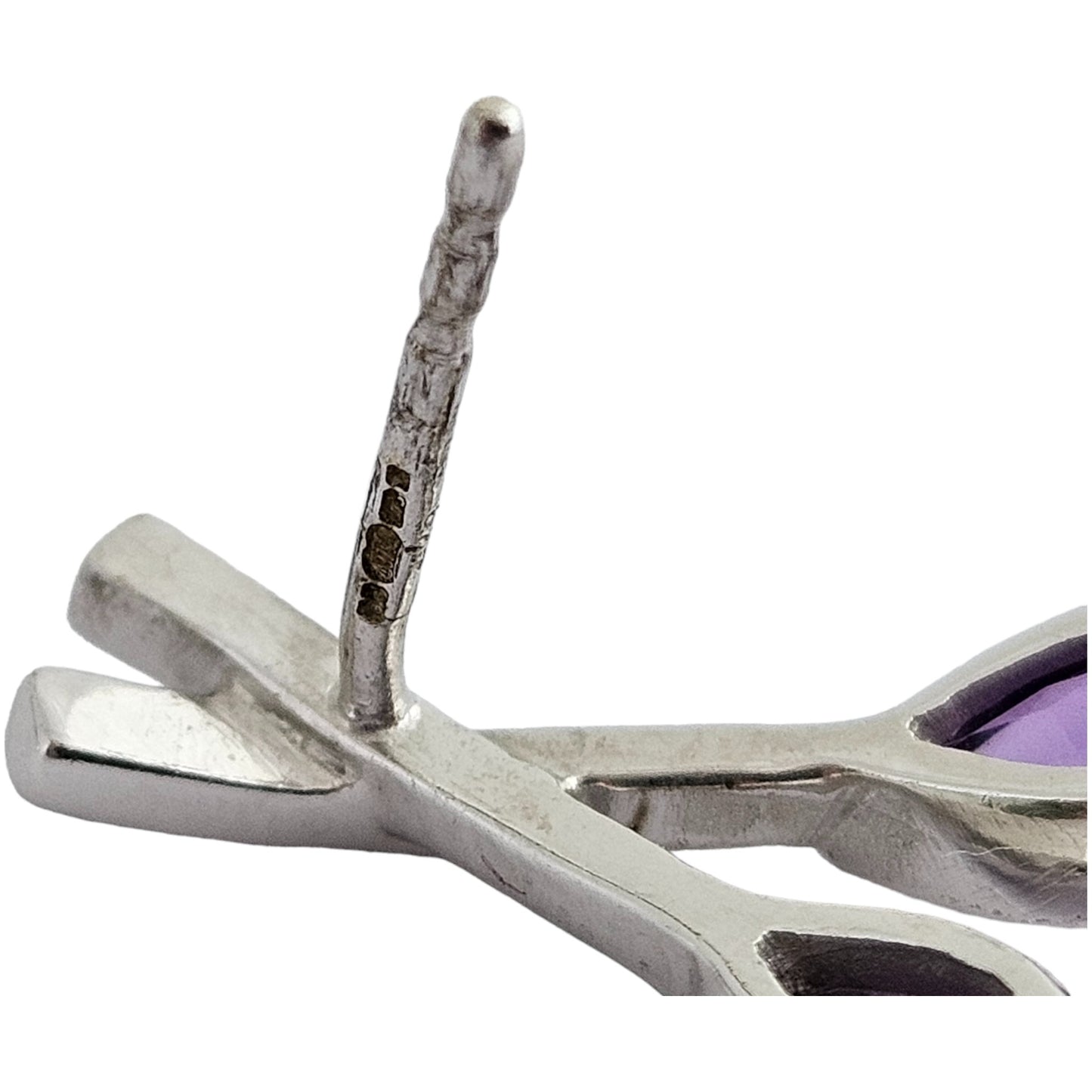 Suite of 9ct 375 White Gold Pendant and Pair of Earrings with Amethysts 5.4 g