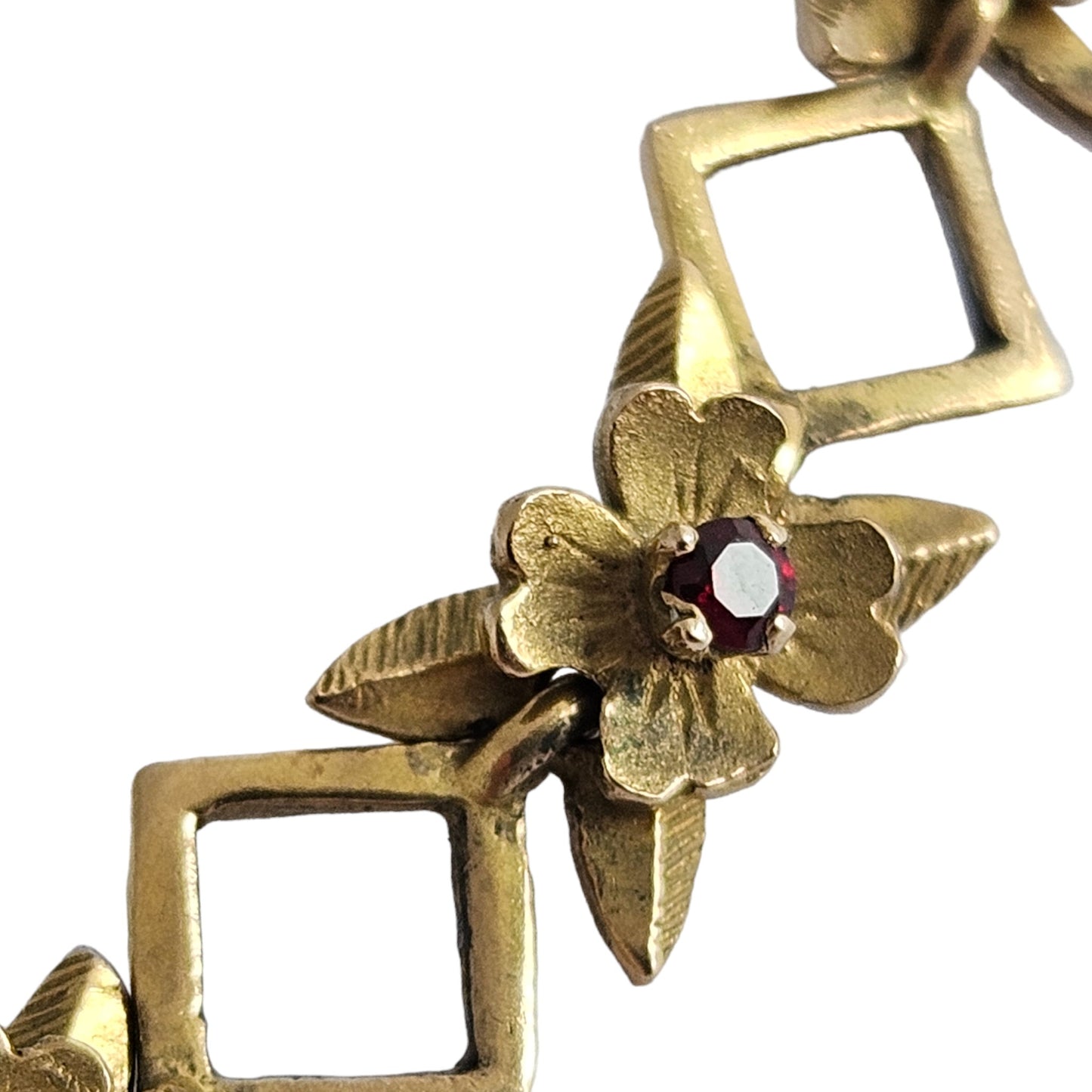 Fancy 9ct 375 Yellow Gold Bracelet with Garnets 1961 L 18.0 cm 10.0 g