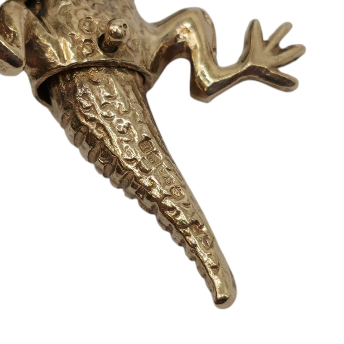 9ct 375 Yellow Gold Articulated Crocodile Charm 1976 L 3.8 cm 5.3 g.