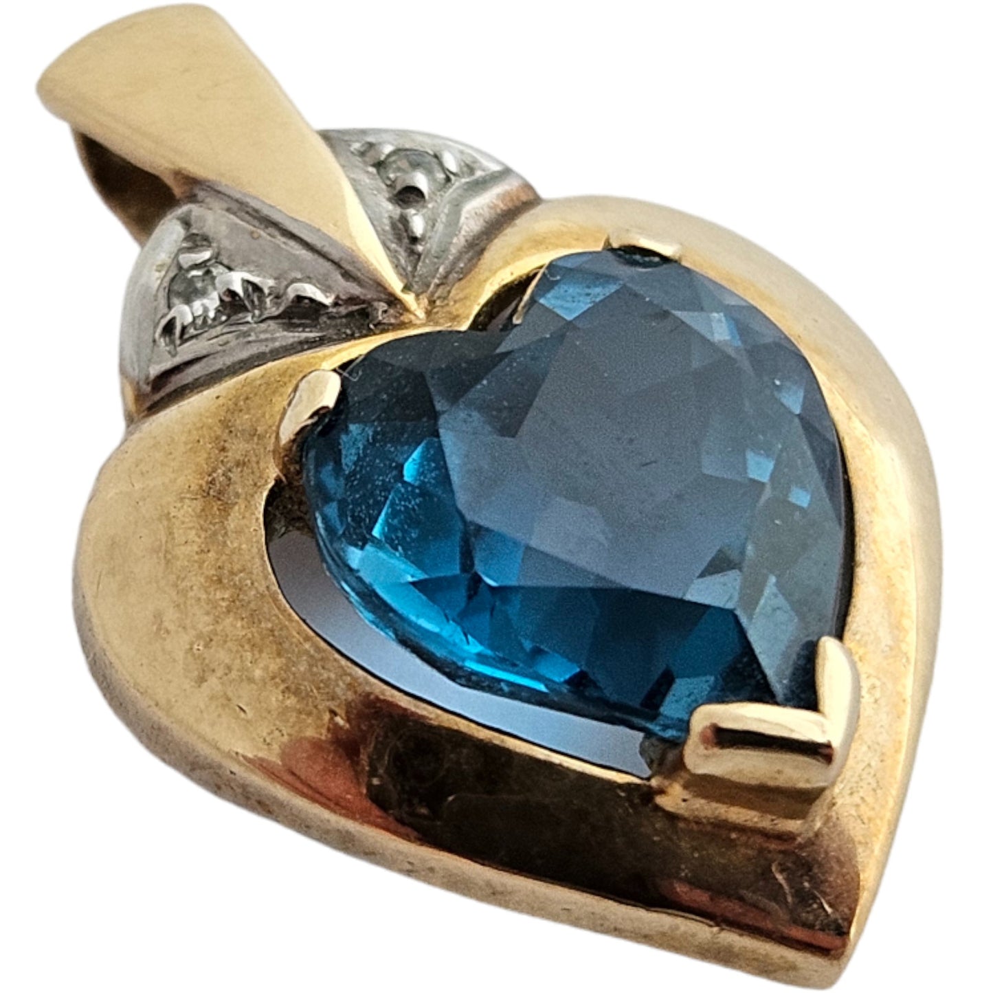 9ct 375 Yellow Gold Blue Topaz Heart Pendant 1992 L 1.7 cm 1.4 g