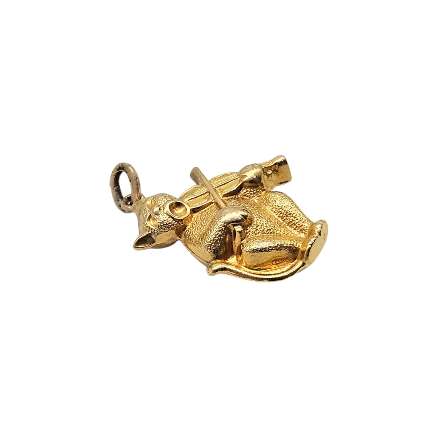 9ct 375 Yellow Gold Cat & Fiddle Charm c.1963 L 2.0 cm 1.4 g.