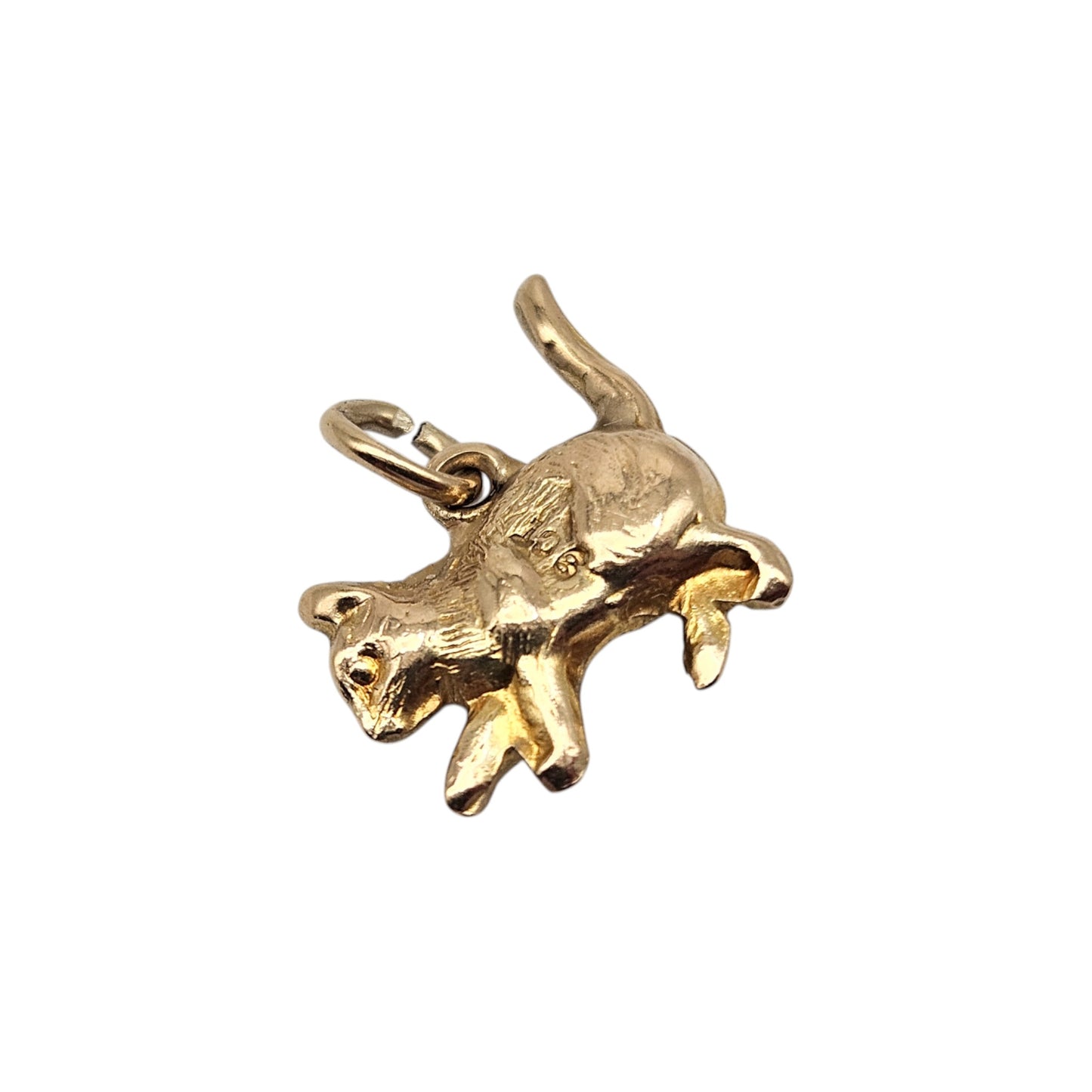 9ct Yellow Gold Cat Charm c.1960 L 1.1 cm 0.6 g.