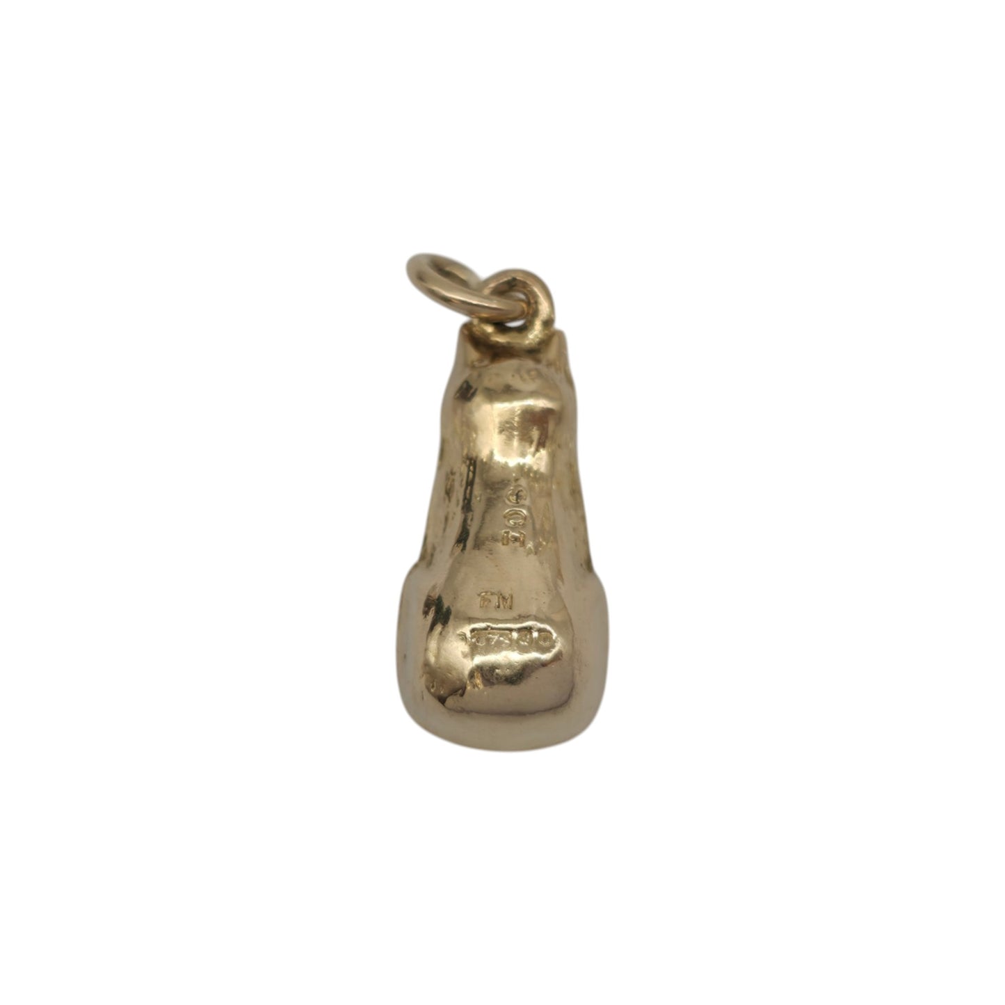 9ct 375 Yellow Gold Cat Charm 1959 L 1.5 cm 0.6 g.