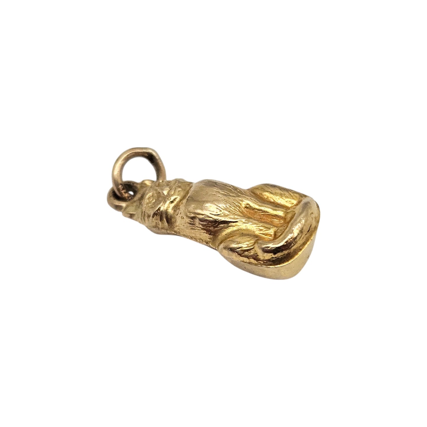 9ct 375 Yellow Gold Cat Charm 1963 L 1.5 cm 0.6 g.