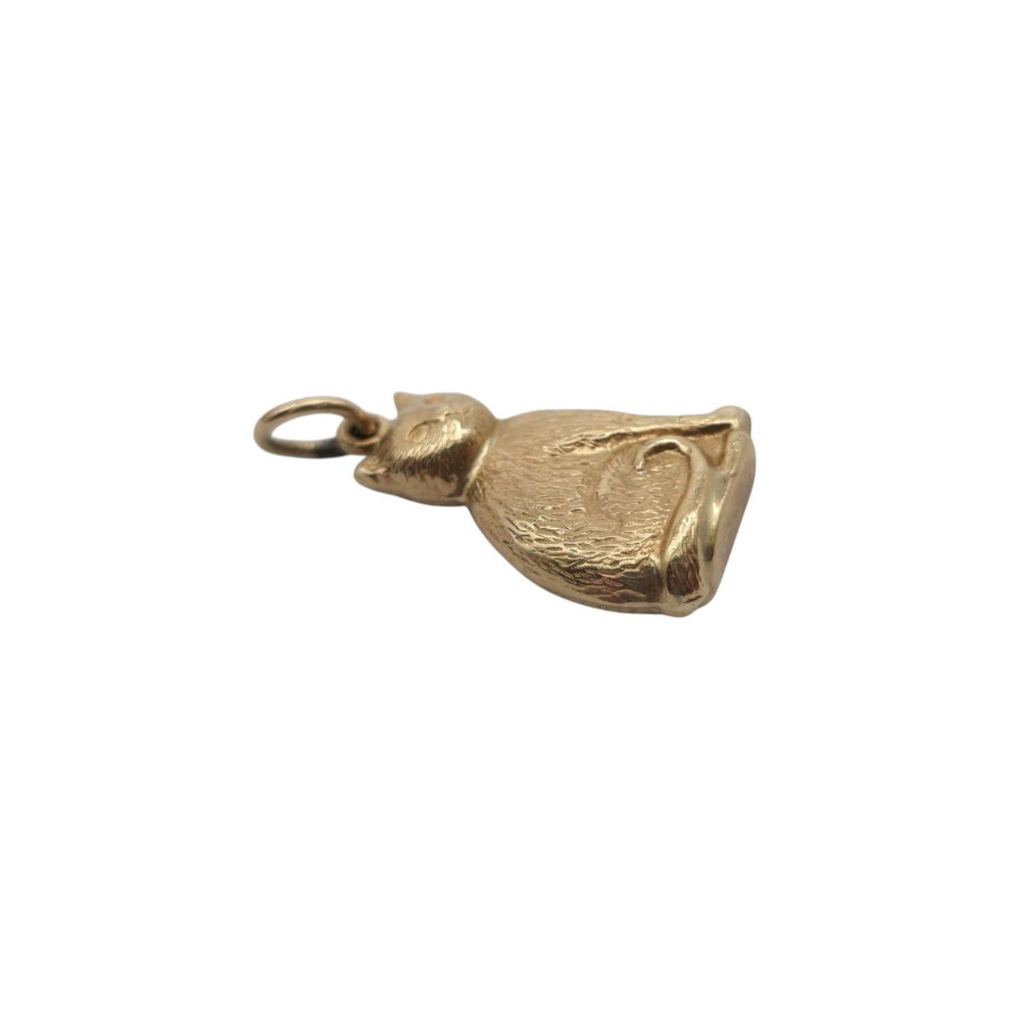 9ct 375 Yellow Gold Cat Charm 1968 L 1.6 cm 0.8 g.
