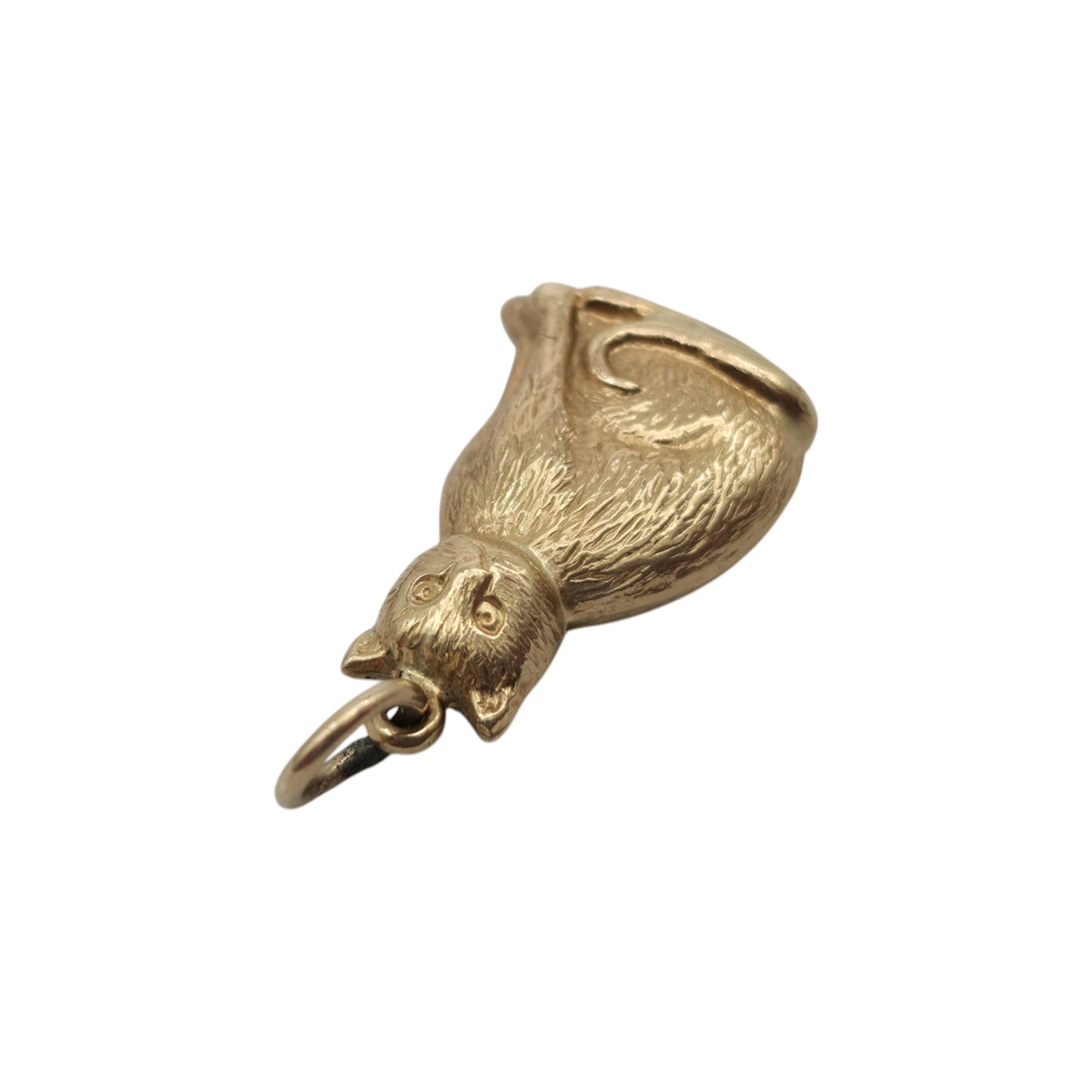 9ct 375 Yellow Gold Cat Charm 1968 L 1.6 cm 0.8 g.