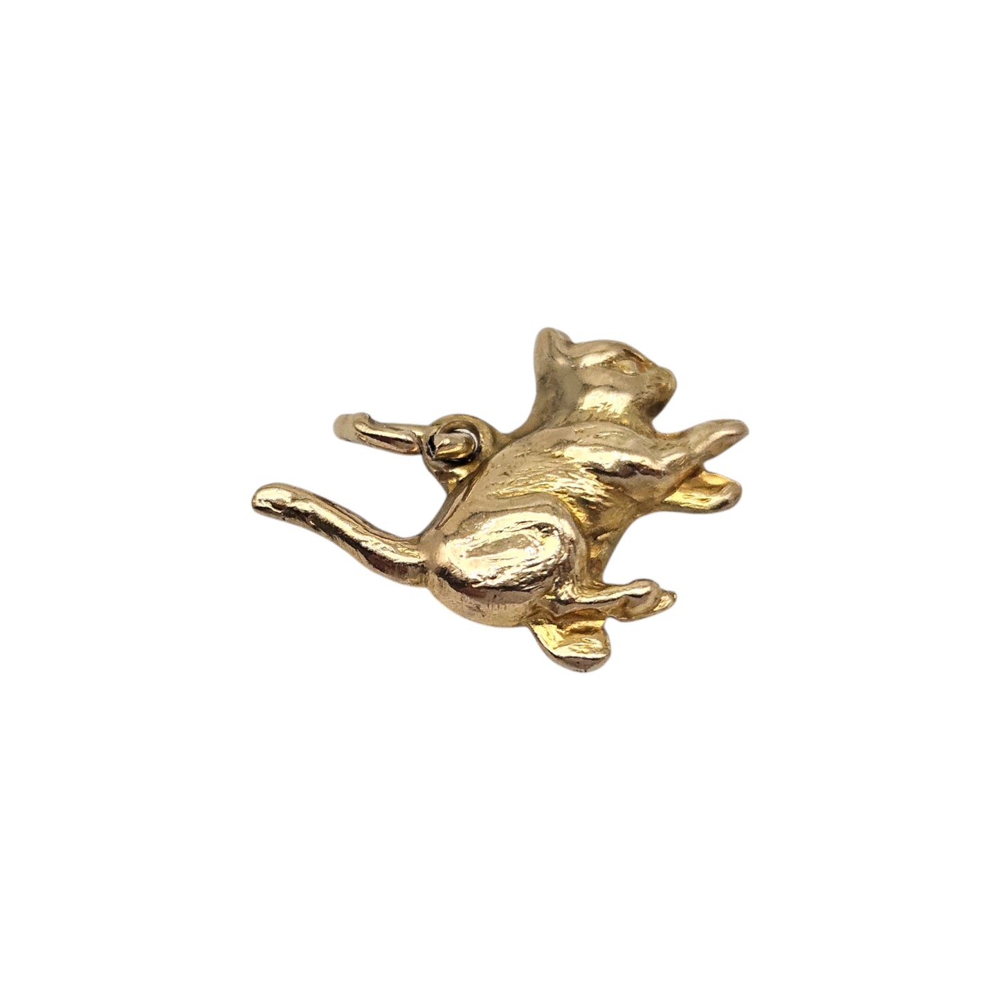 9ct Yellow Gold Cat Charm c.1960 L 1.1 cm 0.6 g.