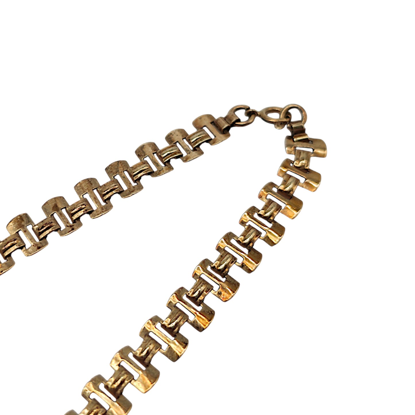 9ct 375 Yellow Gold Cleopatra Necklace 1978 L 45.1 cm 12.3 g.