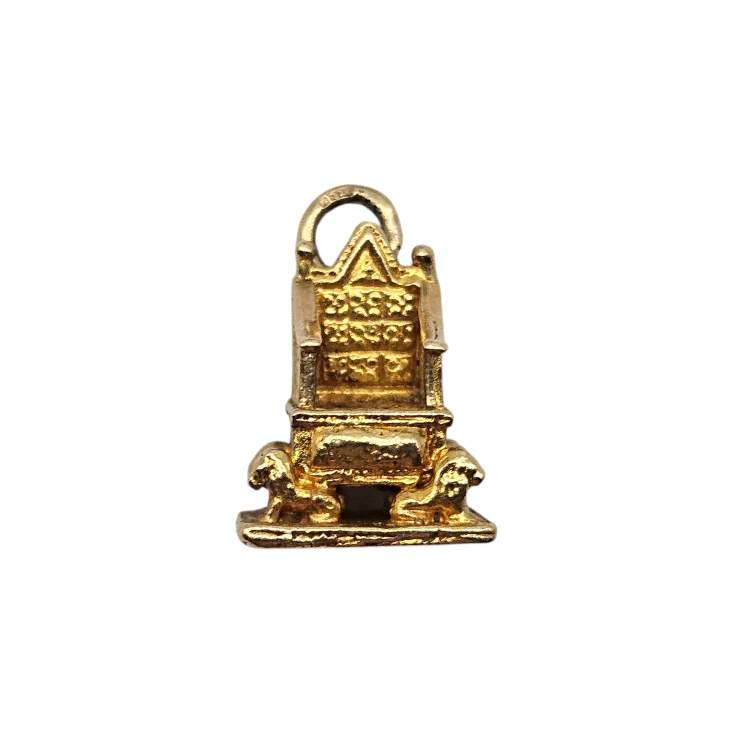 9ct 375 Yellow Gold Coronation Throne Charm 1952 L 1.5 cm 4.1 g.