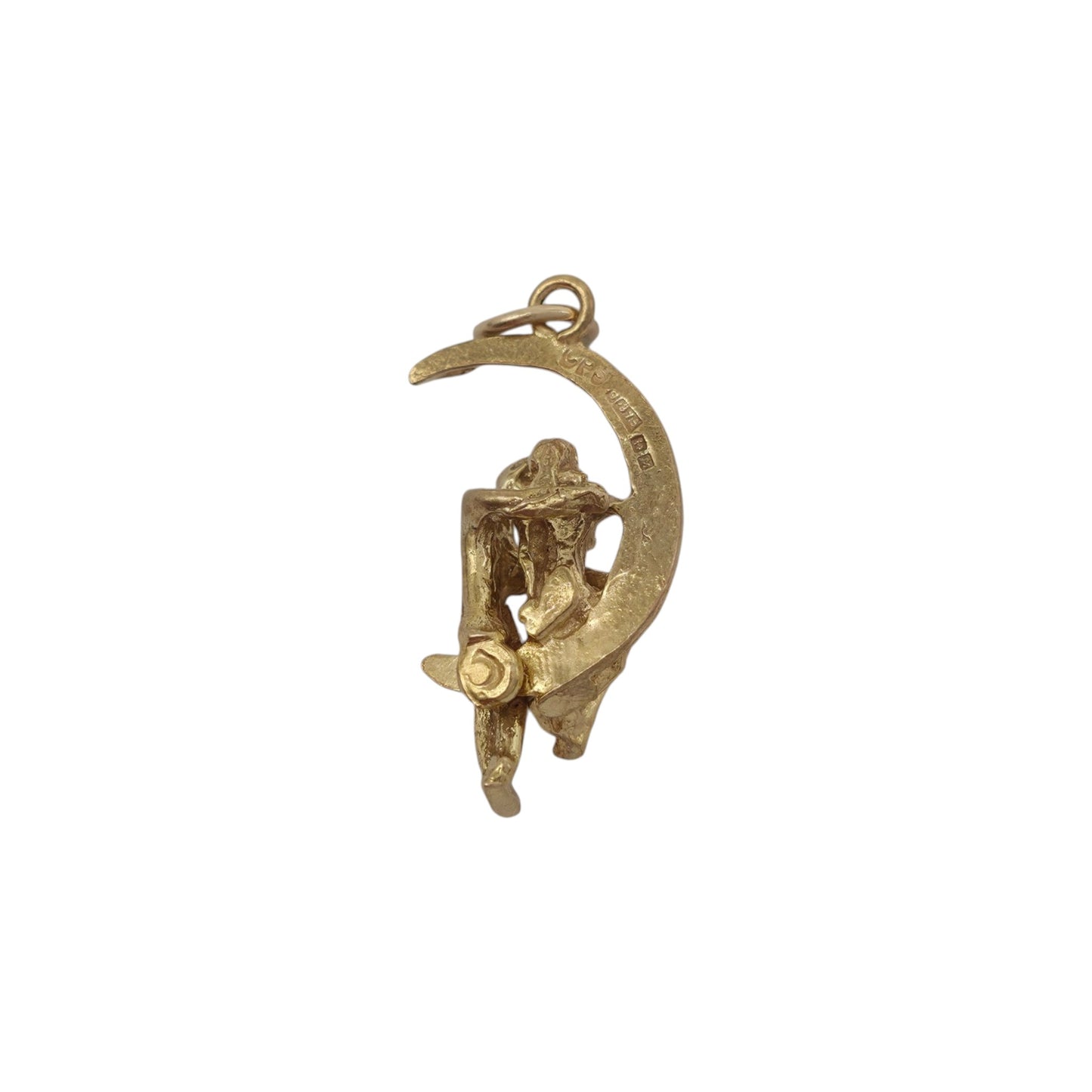 9ct 375 Yellow Gold Articulated Couple On The Moon Charm 1961 L 1.9 cm 1.9 g.