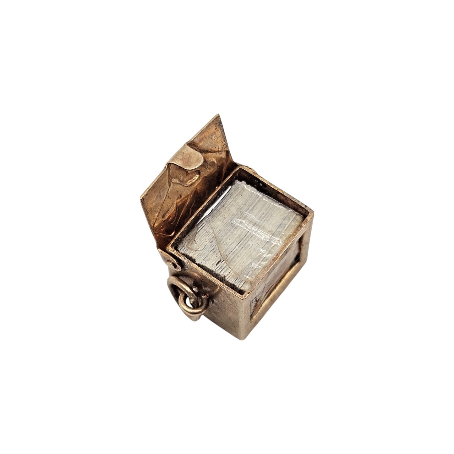 9ct 375 Yellow Gold Deck Of Cards Opening Charm 1961 L 1.0 cm 2.3 g.