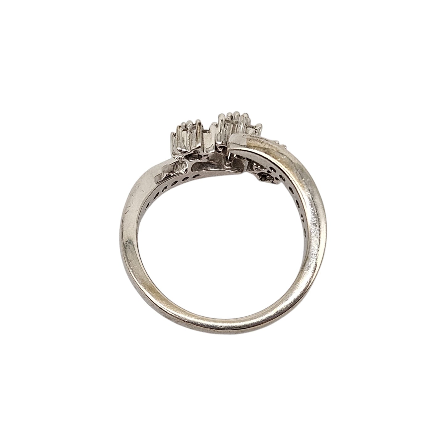 9ct 375 White Gold Diamond Cluster Ring c.2000 Size N 4.6 g.