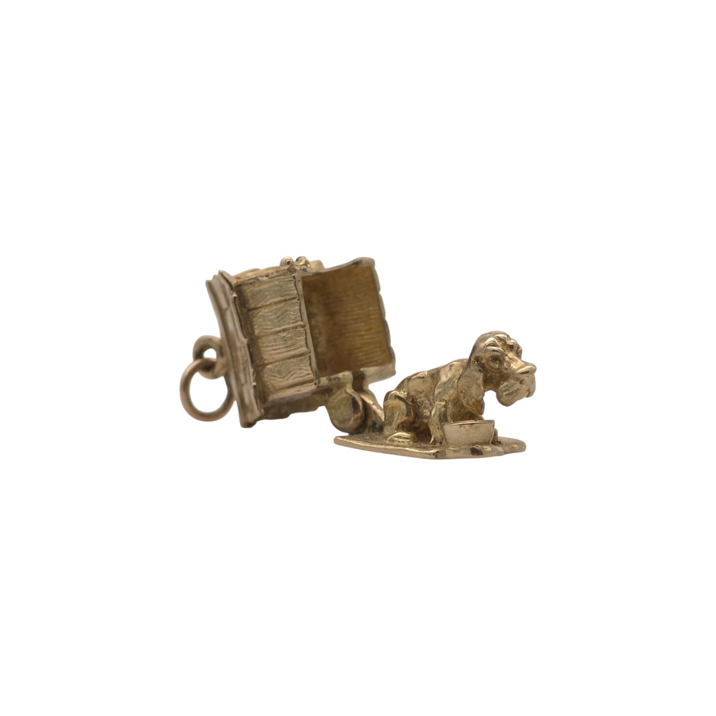 Heavy 9ct 375 Yellow Gold Dog In Kennel Opening Charm 1967 L 1.7 cm 6.0 g.