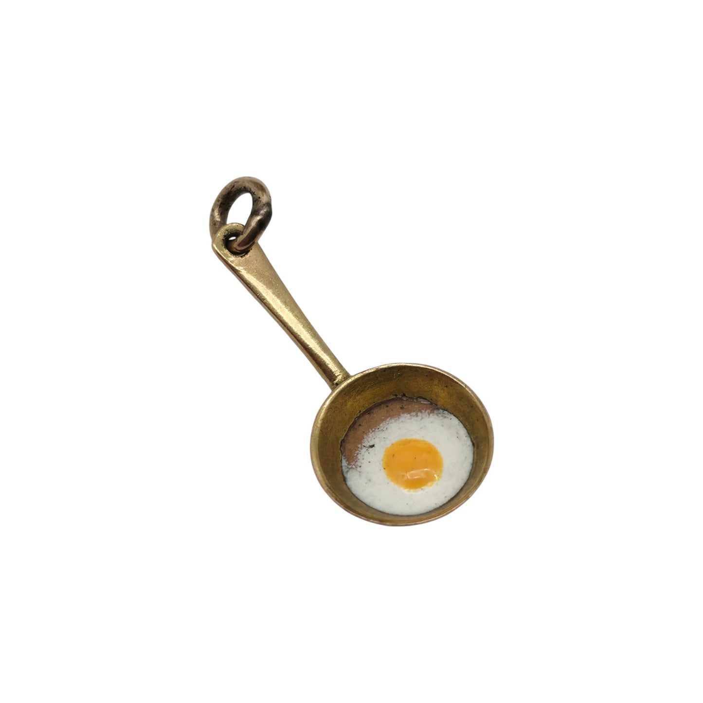 9ct 375 Yellow Gold & Enamel Egg On Frying Pan Charm 1958 L 1.7 cm 0.4 g.