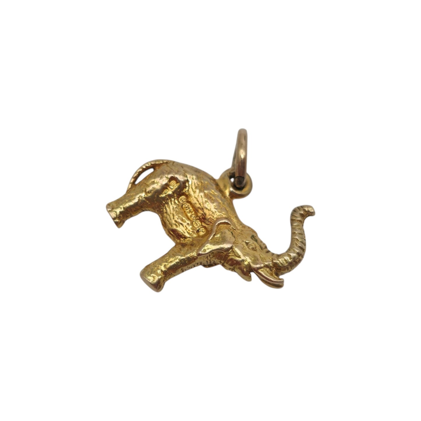 9ct 375 Yellow Gold Elephant Charm 1952 L 1.4 cm 1.7 g.