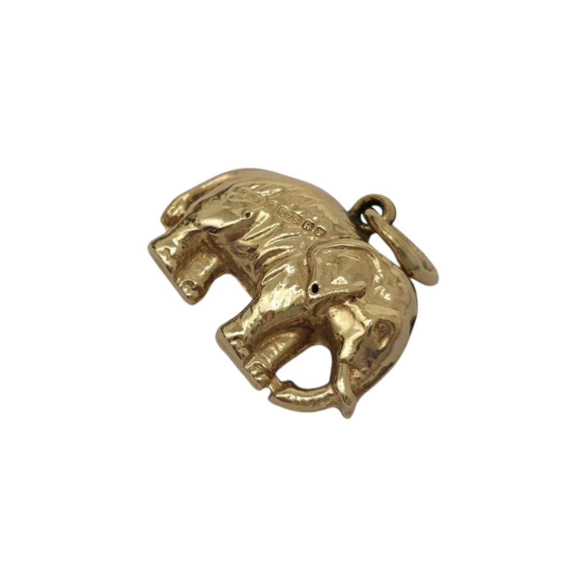 9ct 375 Yellow Gold Elephant Charm 1971 L 1.5 cm 0.8 g.