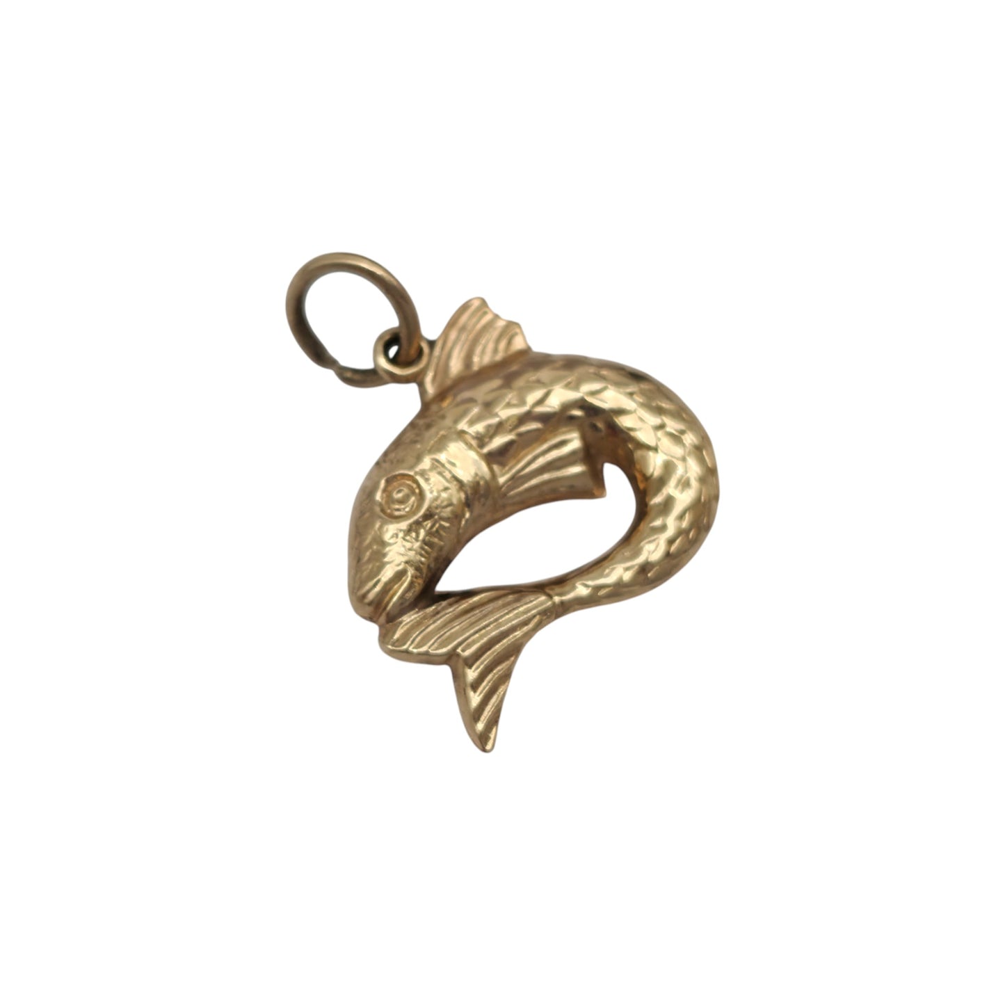 Chester 9ct 375 Yellow Gold Fish Charm 1960 L 1.5 cm 0.7 g.