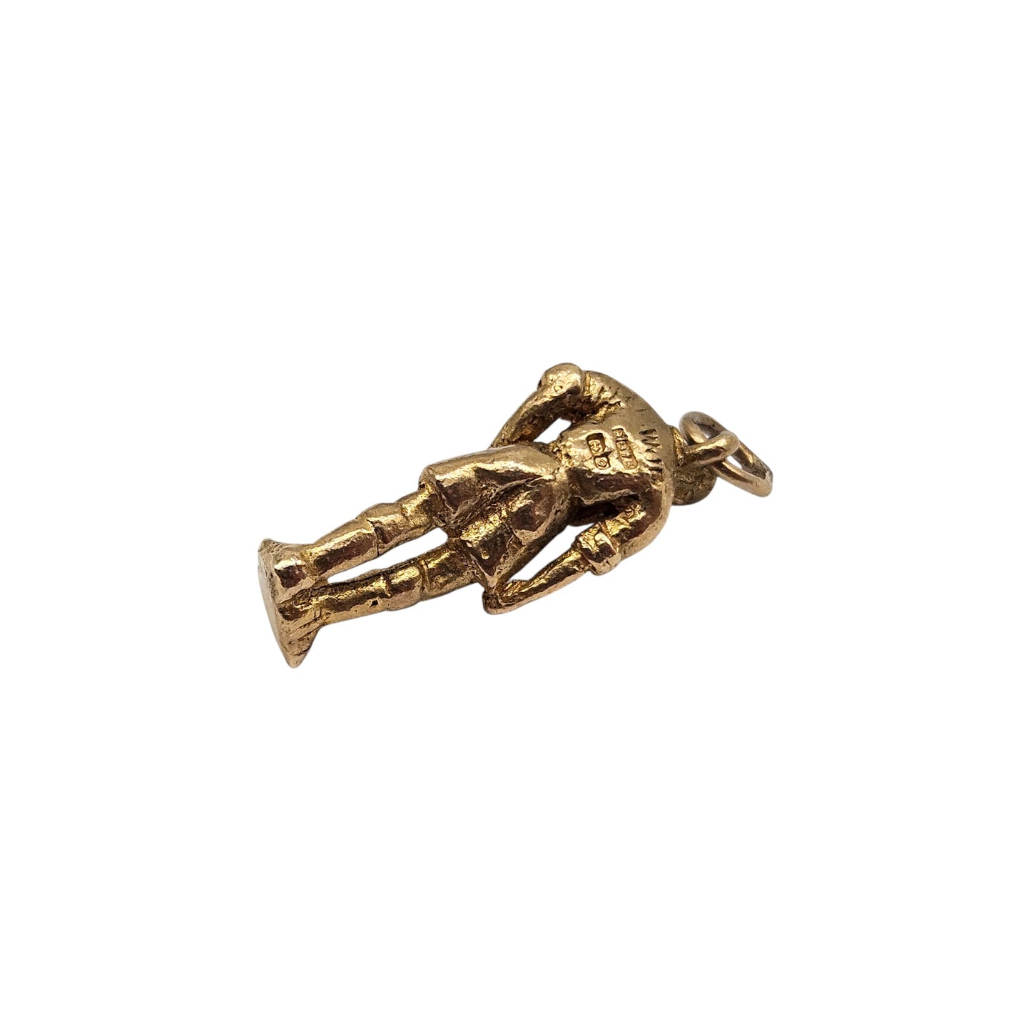 9ct 375 Yellow Gold Football Player Charm 1963 L 2.1 cm 3.4 g.