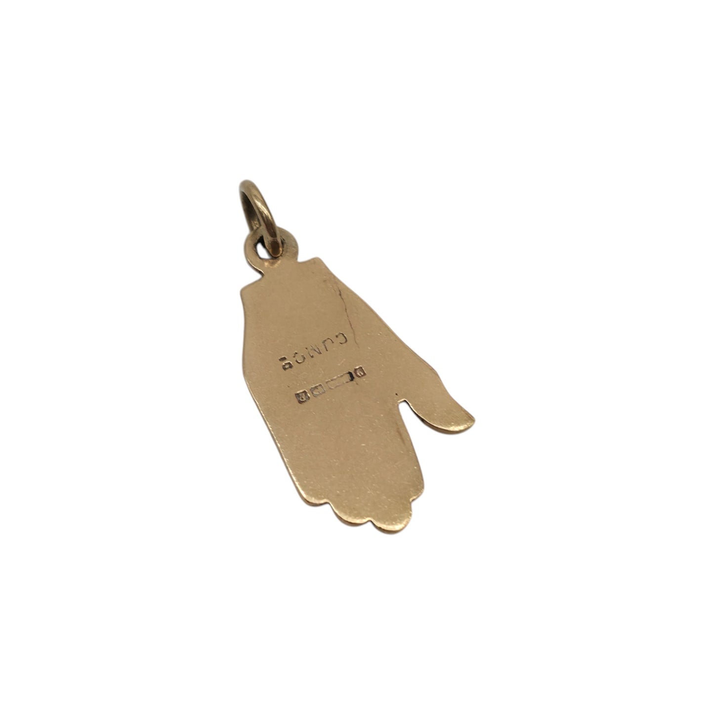 9ct 375 Yellow Gold & Enamel Hand Charm 1964 L 1.7 cm 1.4 g.