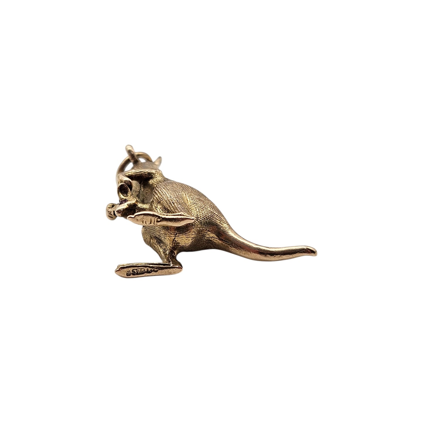 9ct 375 Yellow Gold Kangaroo & Joey Charm With Red Eyes 1965 L 2.4 cm 4.8 g.