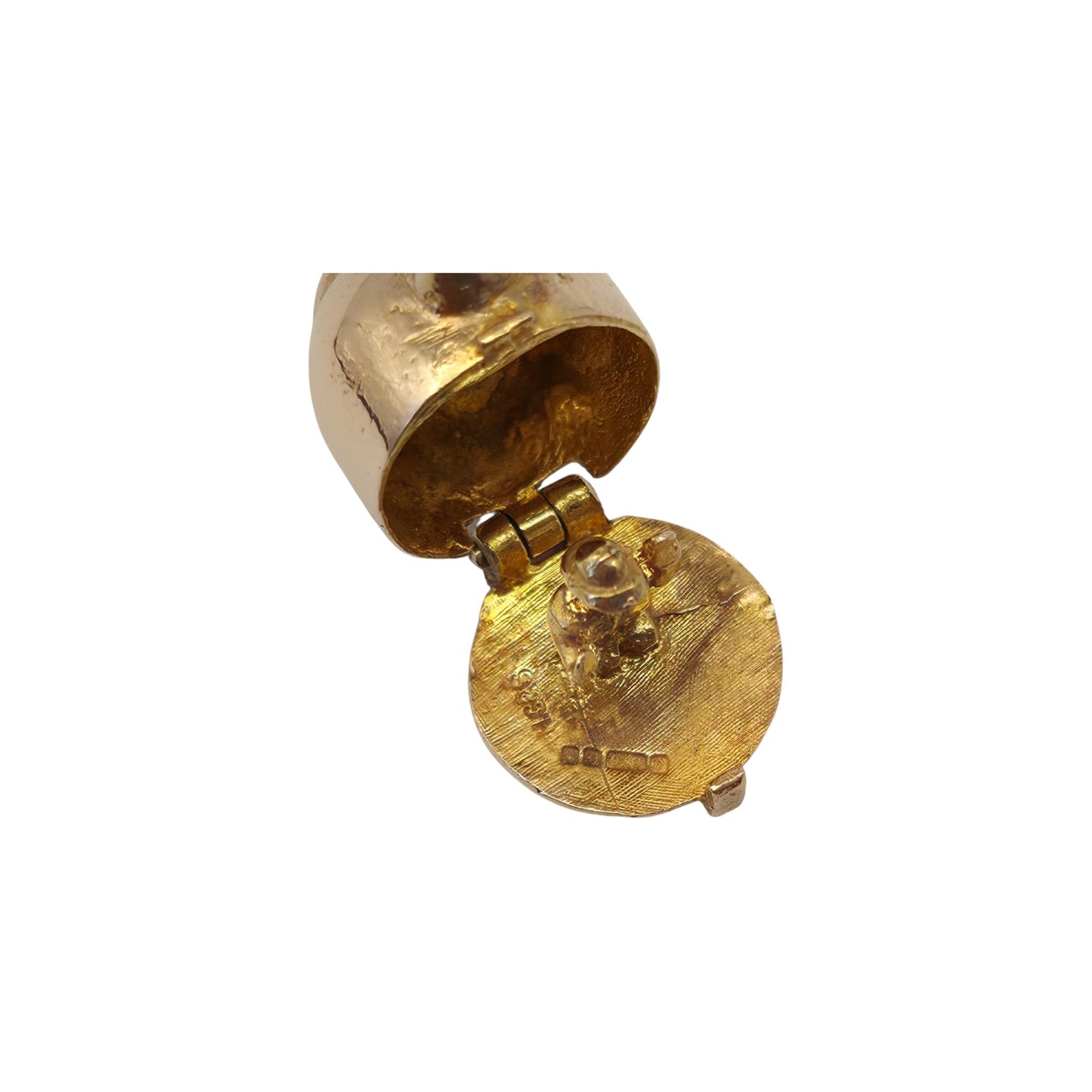 9ct 375 Yellow Gold Man Inside Kettle Opening Charm 1971 L 1.4 cm 3.8 g.