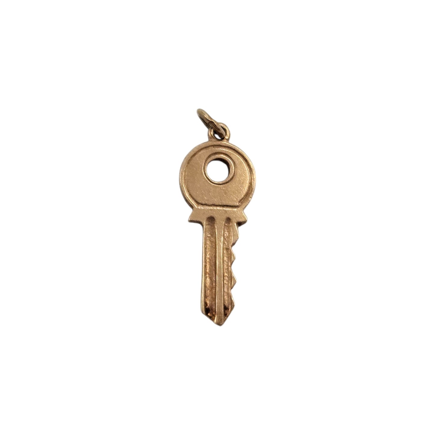 Large 9ct 375 Yellow Gold Key Charm 1970 L 2.6 cm 2.7 g.