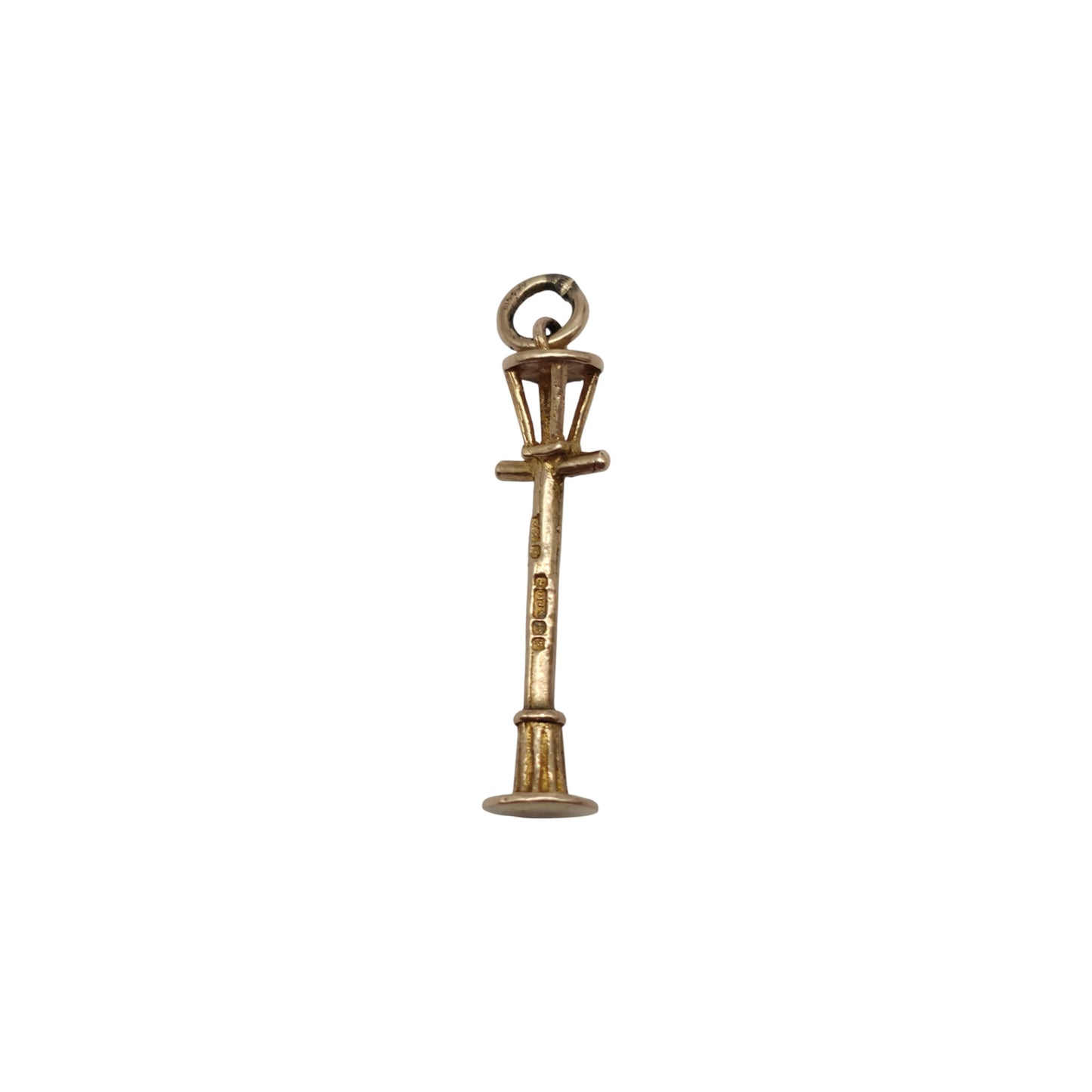 9ct 375 Yellow Gold Lamppost Charm c.1960 L 2.3 cm 1.1 g.