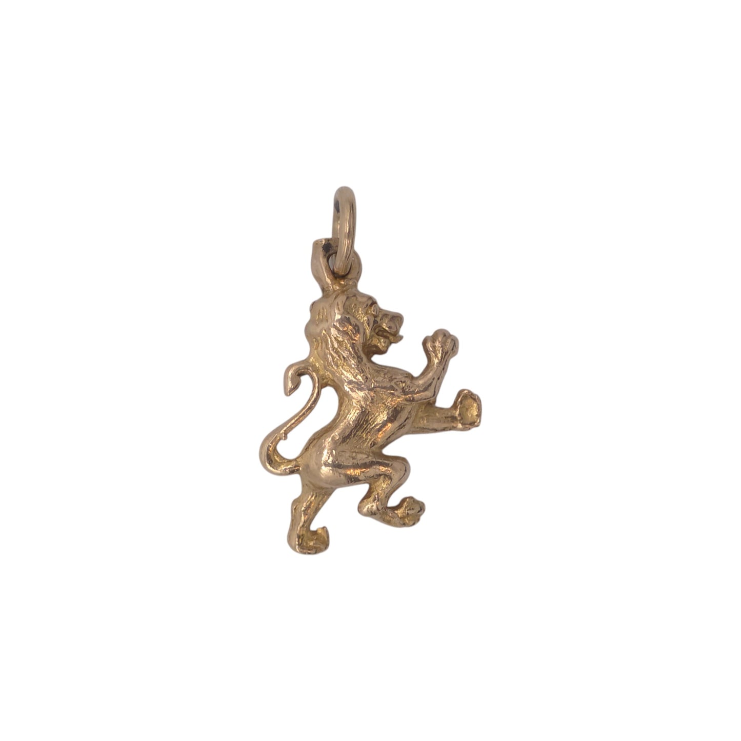 9ct 375 Yellow Gold Rampant Lion Charm 1955 L 1.5 cm 1.7 g.