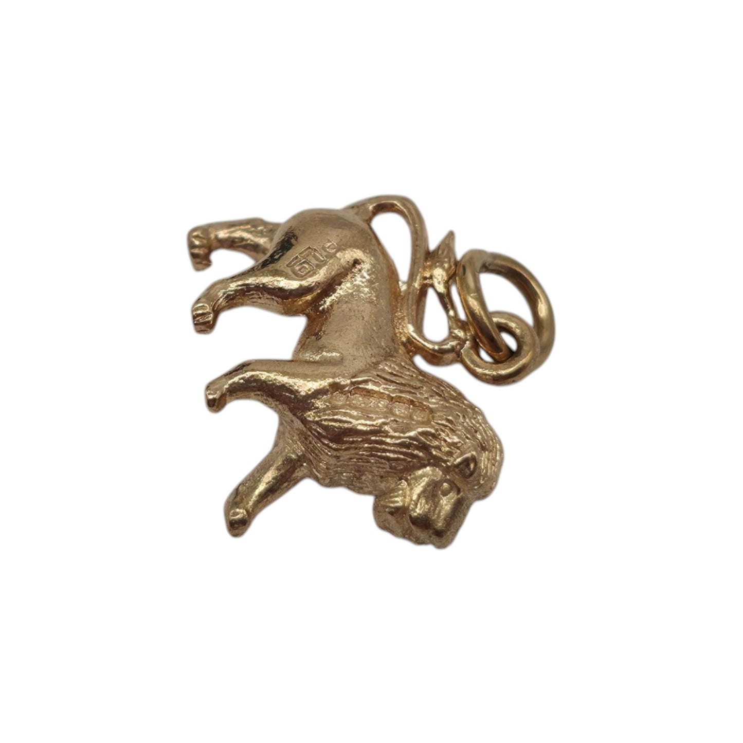9ct 375 Yellow Gold Lion Charm 1969 L 1.3 cm 2.9 g.