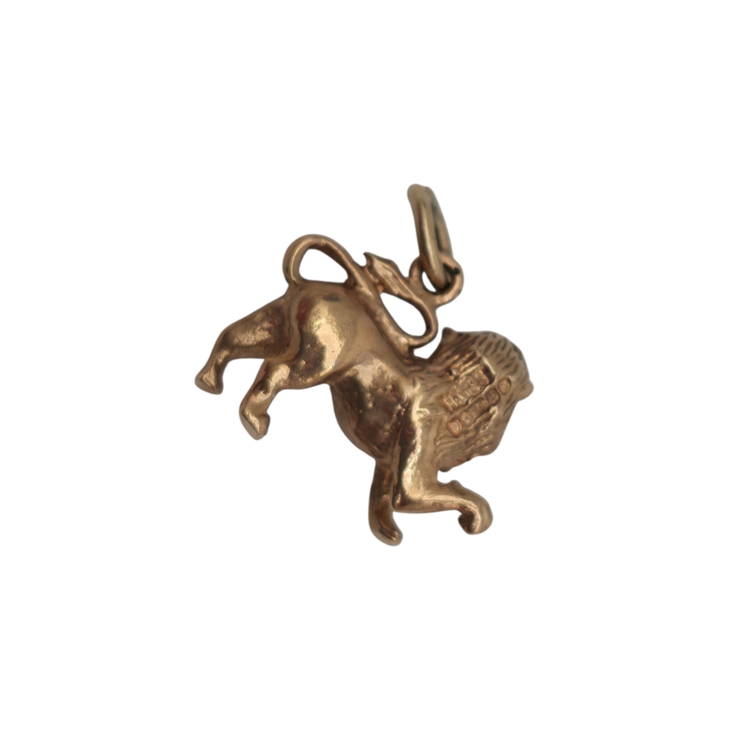 Cast 9ct 375 Yellow Gold Lion Charm 1971 L 1.3 cm 2.6 g.