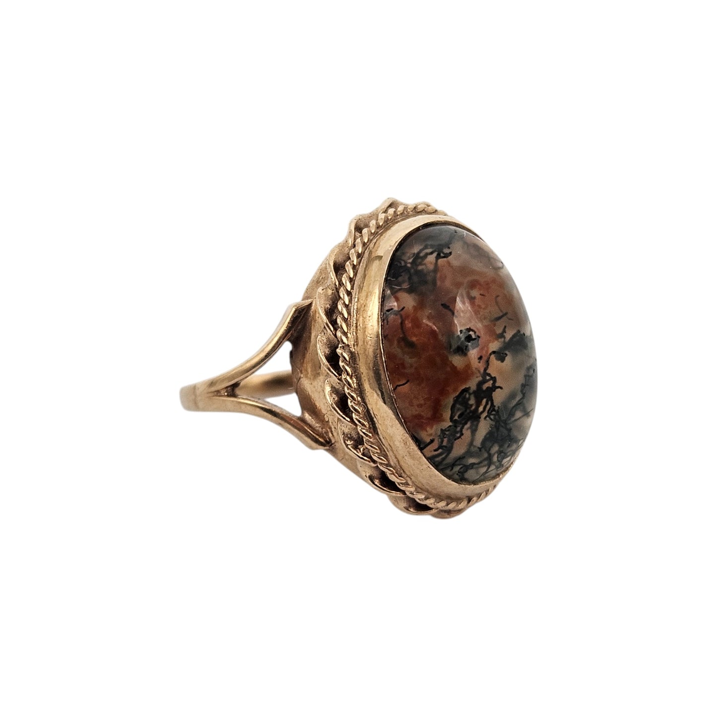 9ct 375 Yellow Gold Moss Agate Ring 1972 Size L 1/2, 5.2 g.