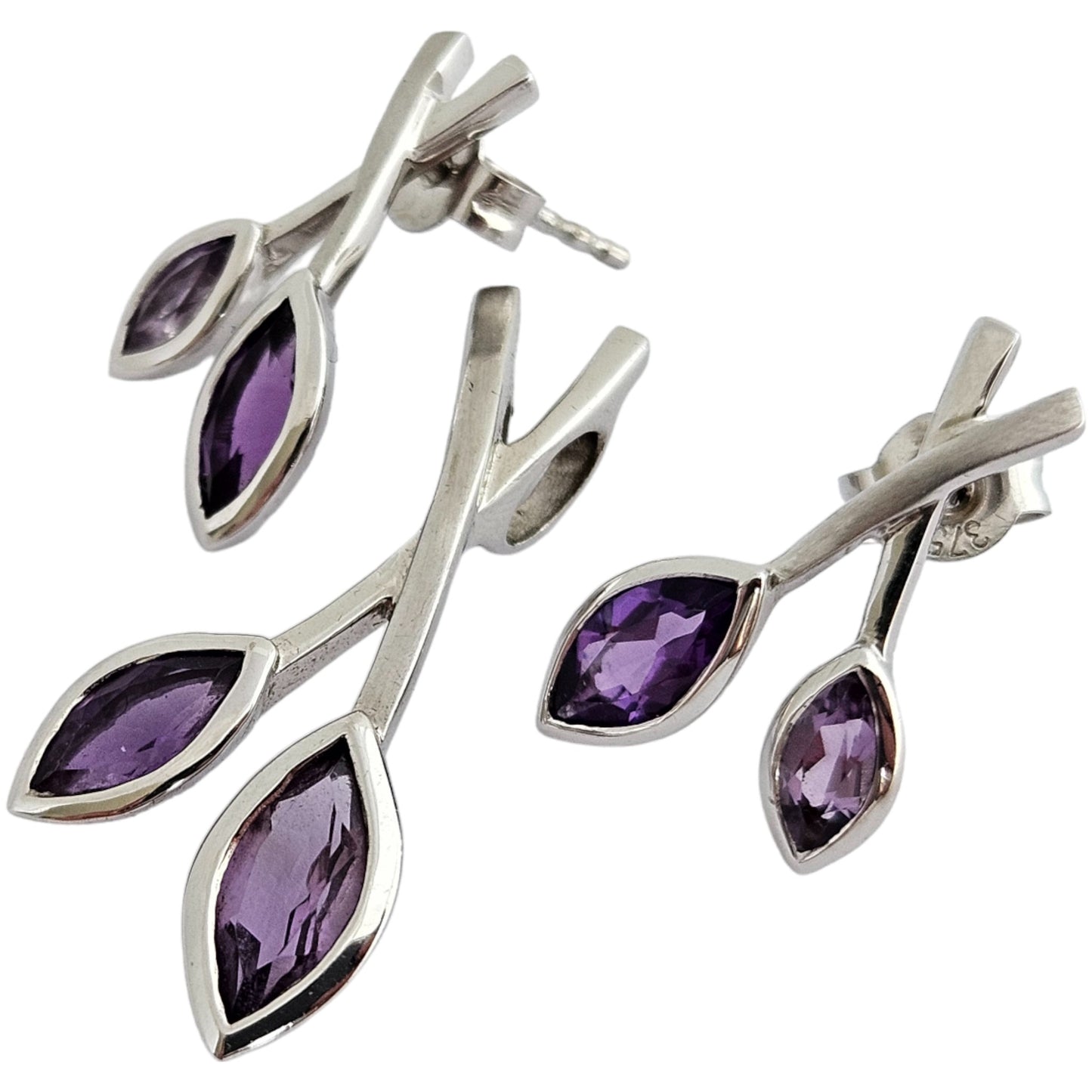 Suite of 9ct 375 White Gold Pendant and Pair of Earrings with Amethysts 5.4 g