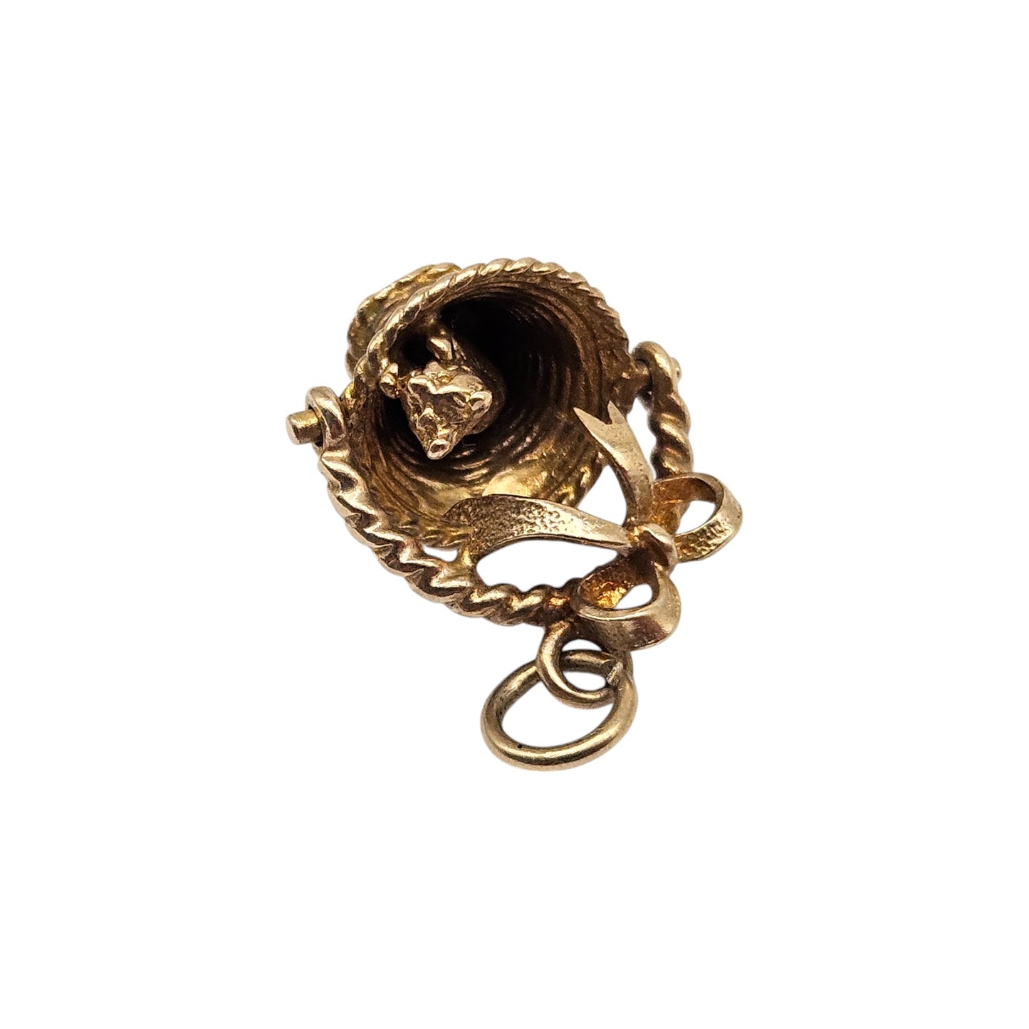 9ct 375 Yellow Gold Puppy In Basket 1970 L 1.7 cm 2.6 g.