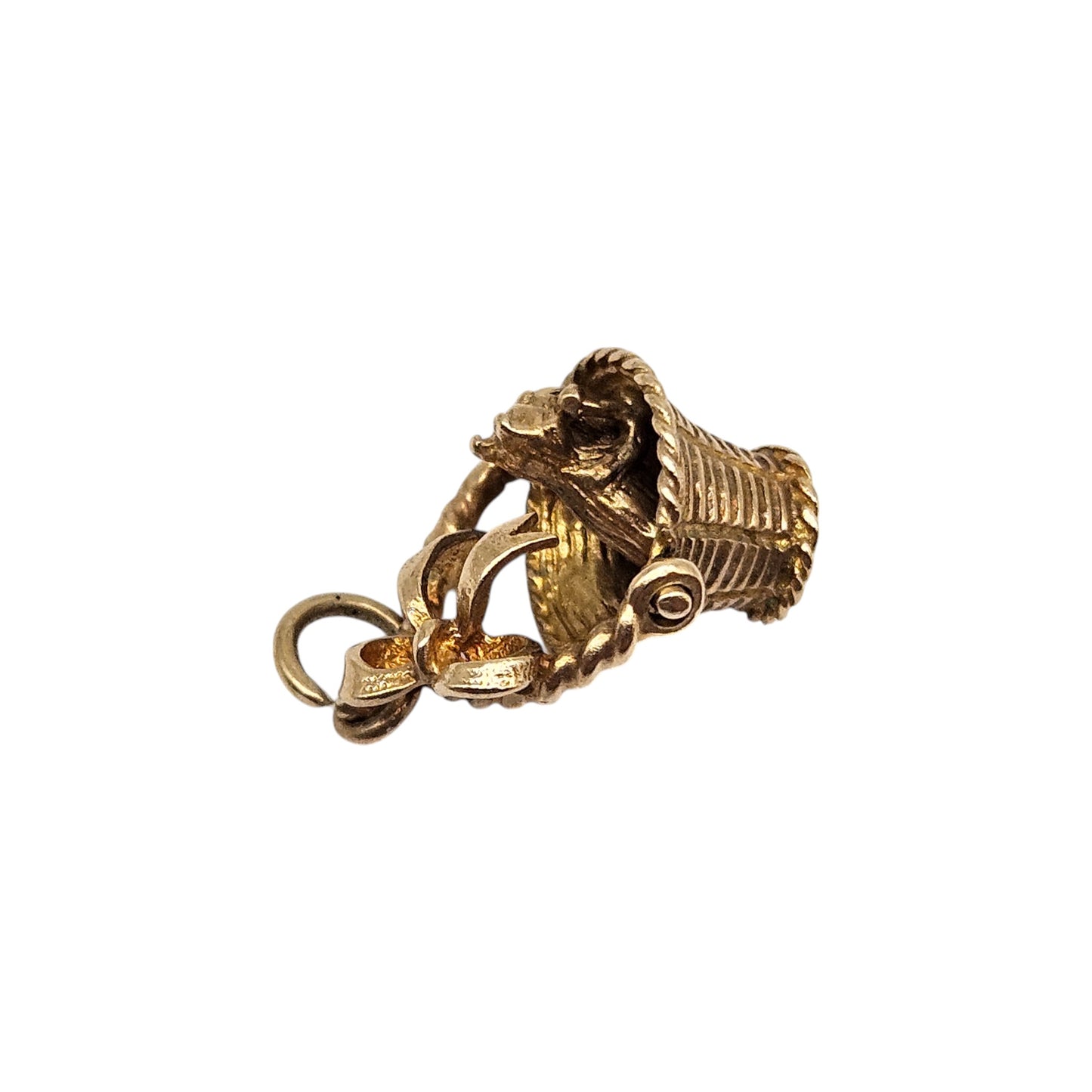 9ct 375 Yellow Gold Puppy In Basket 1970 L 1.7 cm 2.6 g.