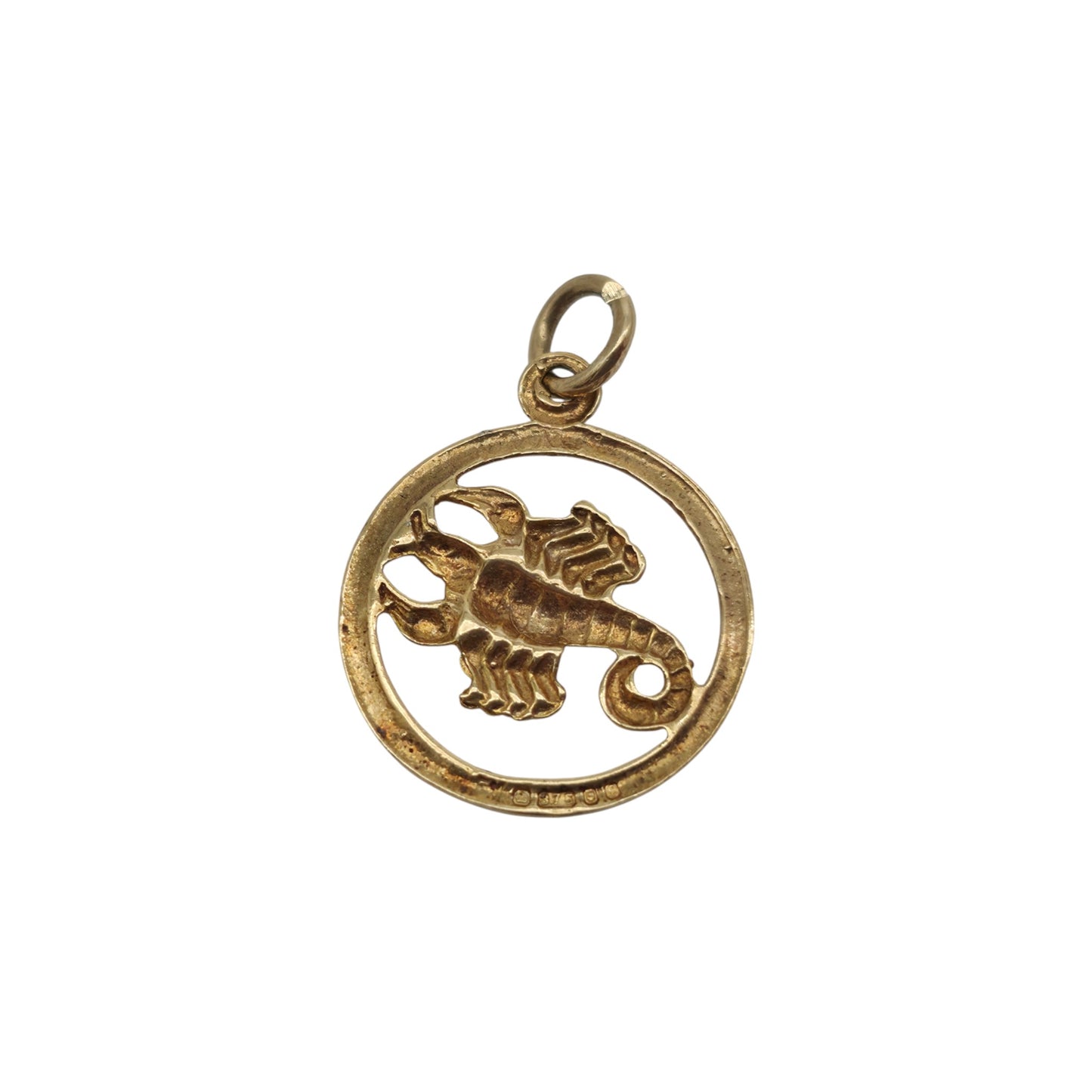 9ct 375 Yellow Gold Scorpio Charm 1977 L 1.5 cm 0.8 g.