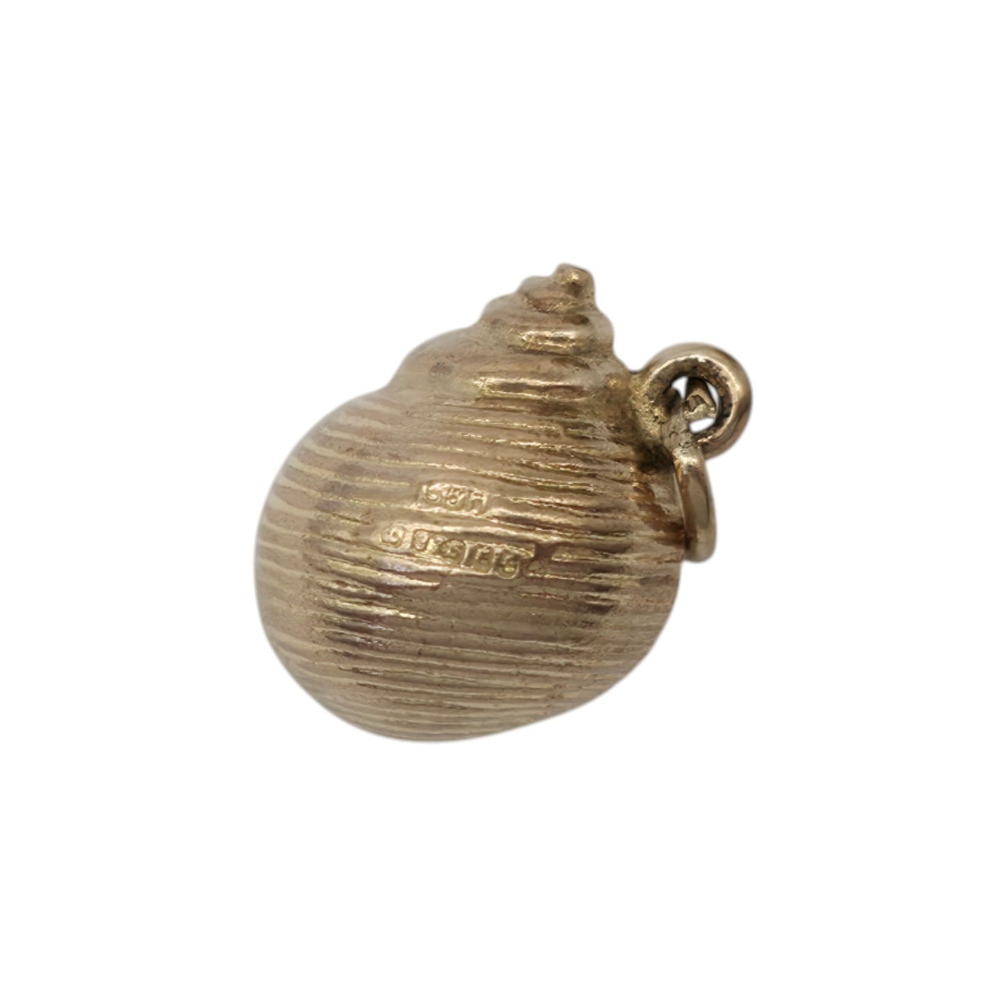 9ct 375 Yellow Gold Seashell Charm 1979 L 1.2 cm 0.6 g.