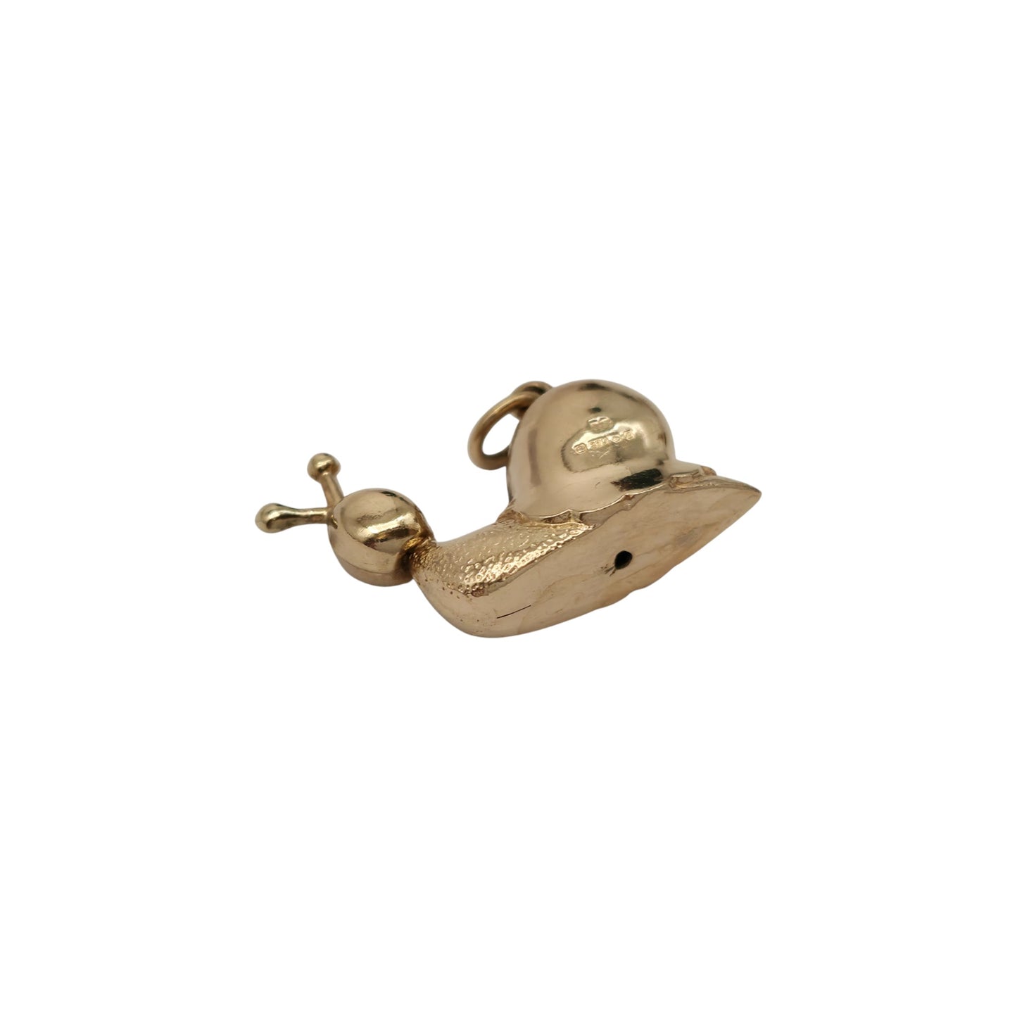 9ct 375 Yellow Gold Snail Charm 1977 L 2.4 cm 1.5 g.