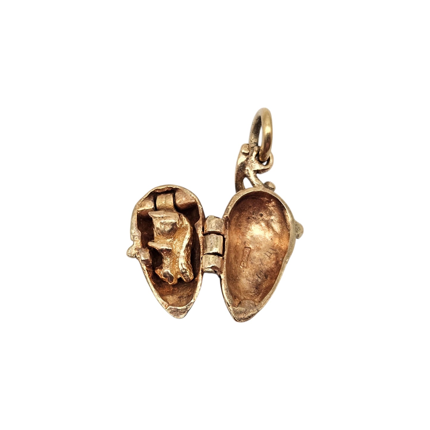 Rare 9ct 375 Yellow Gold Squirrel Inside Acorn Opening Charm c.1960's L 1.6 cm 2.6 g.