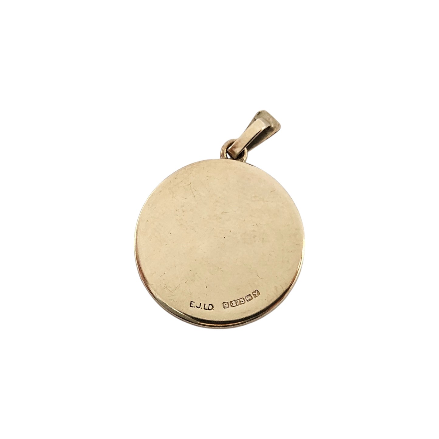 9ct 375 Yellow Gold St Christopher Pendant 1973 L 1.8 cm 2.5 g.