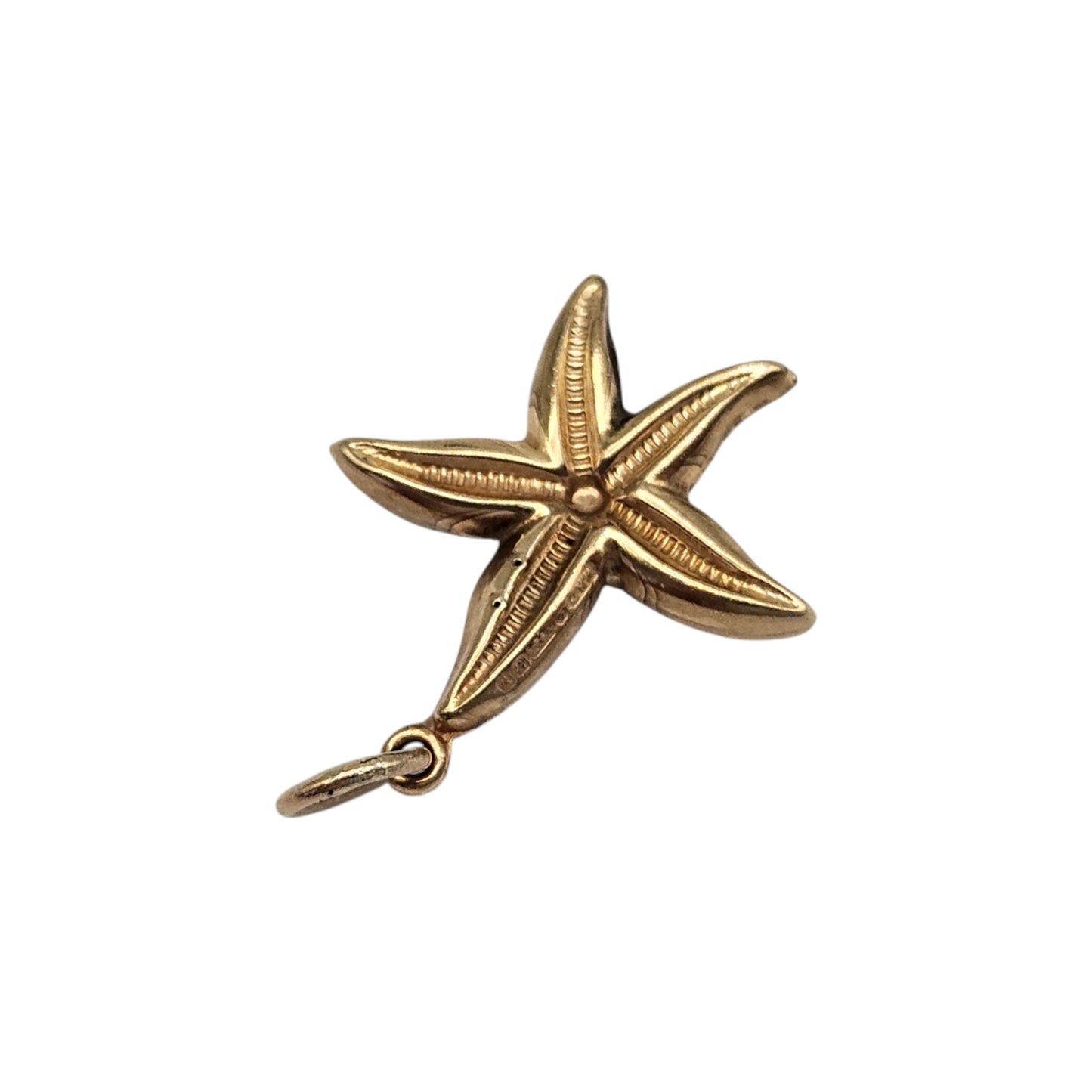 9ct 375 Yellow Gold Starfish Charm 1971 L 1.7 cm 0.8 g.