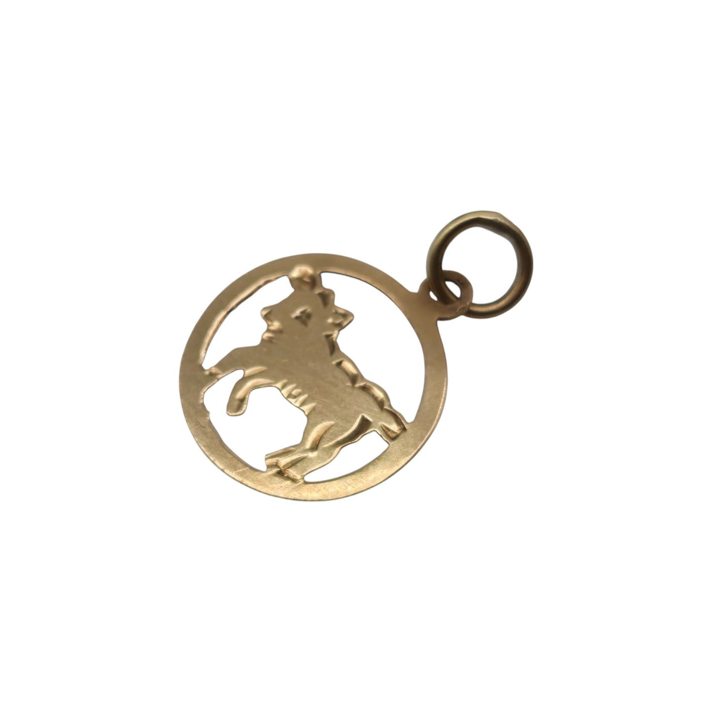 9ct 375 Yellow Gold Taurus Charm 1961 L 1.3 cm 0.5 g.