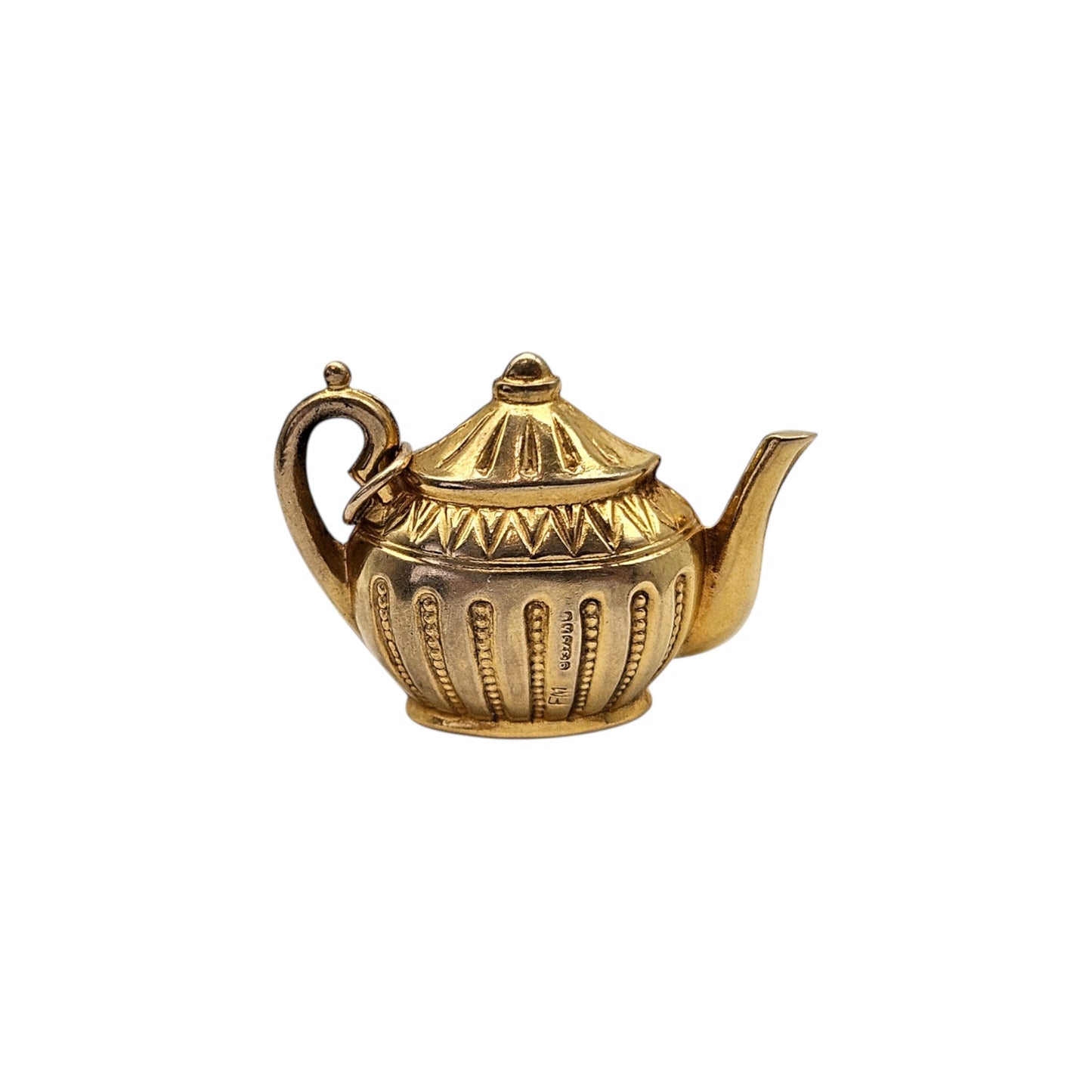 9ct 375 Yellow Gold Teapot Charm 1963 L 2.4 cm 1.8 g.