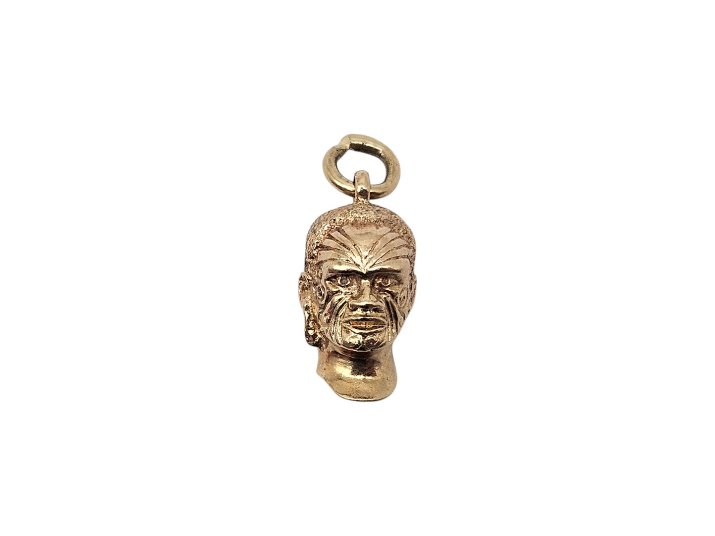 9ct Yellow Gold Tribal Head Charm L 1.2 cm 3.2 g.